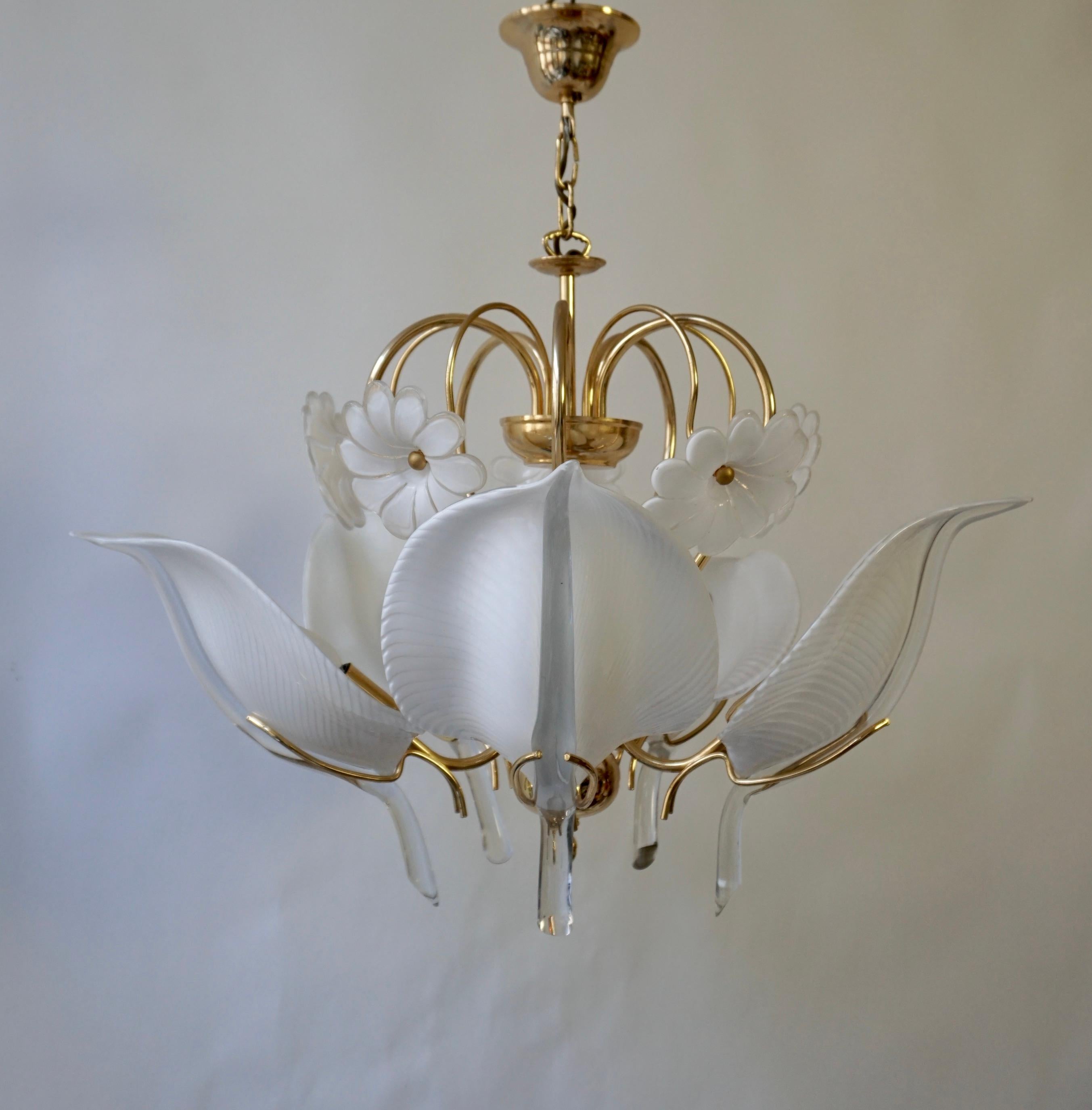 Franco Luce Chandelier in Brass and Glass Leaves and Flowers In Good Condition For Sale In Antwerp, BE