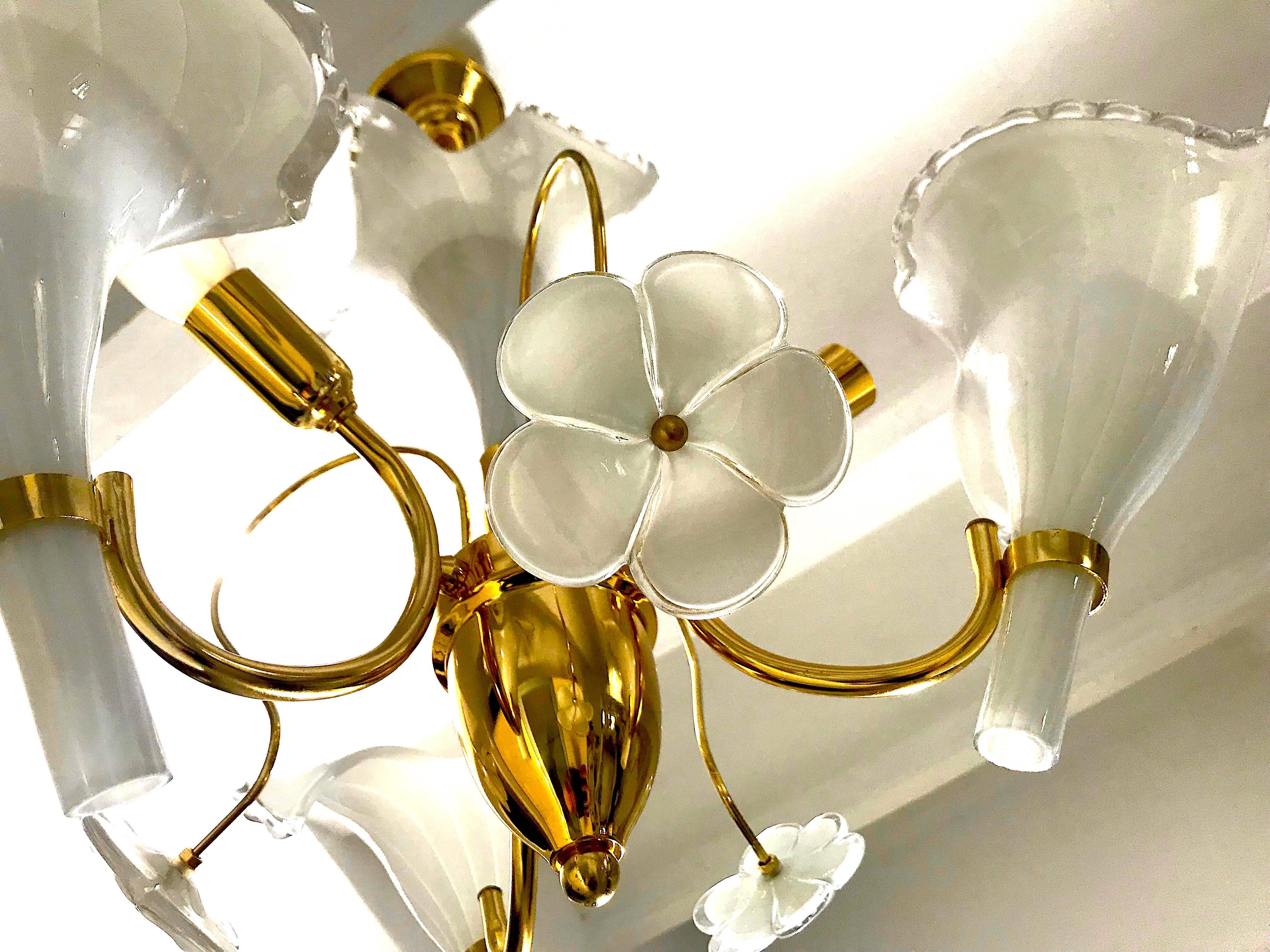 Mid-Century Modern Franco Luce mid-century modern chandelier Murano white Glass Gilt Frame, 1960 For Sale