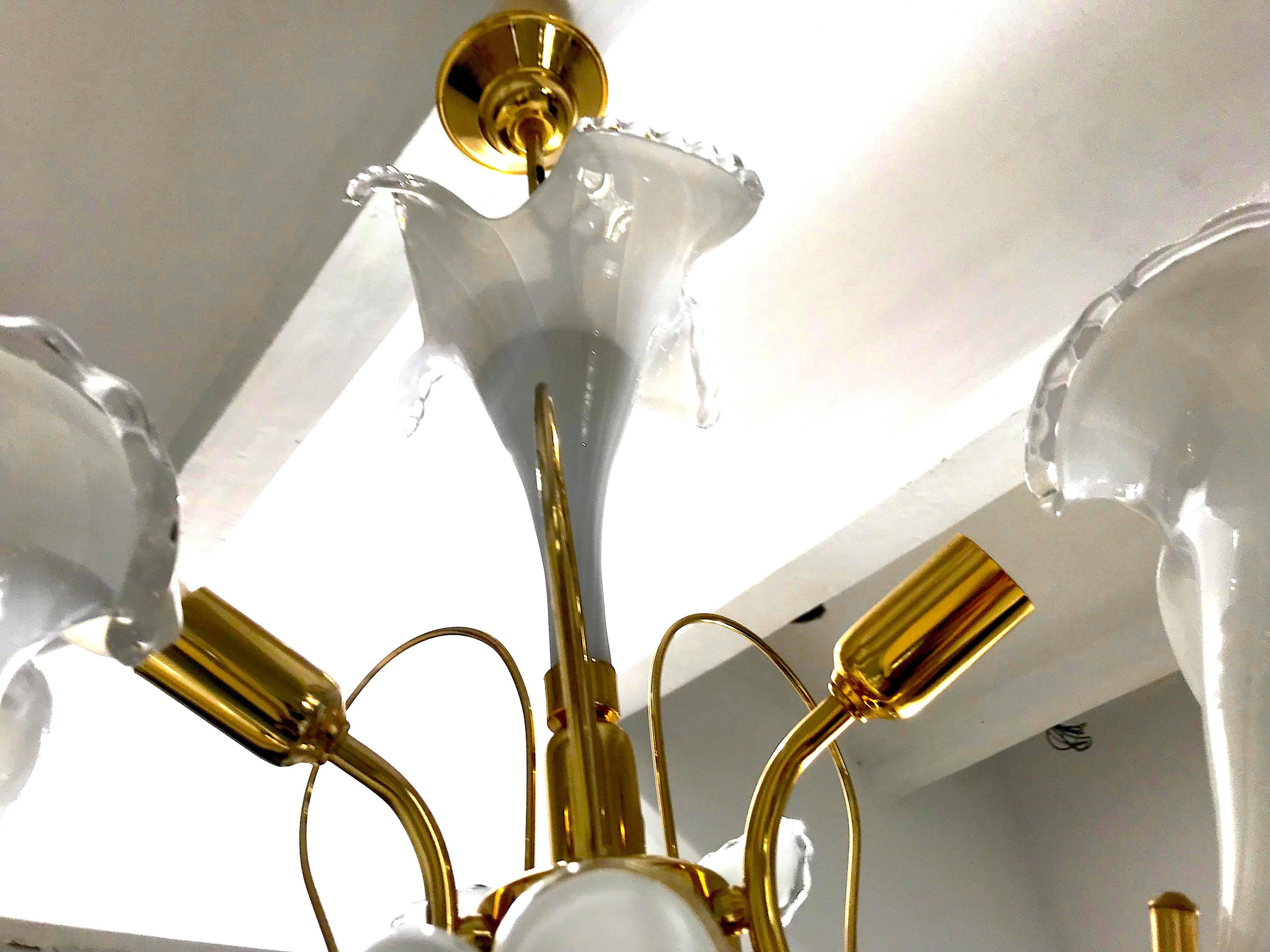 Franco Luce mid-century modern chandelier Murano white Glass Gilt Frame, 1960 In Excellent Condition For Sale In Denia, ES