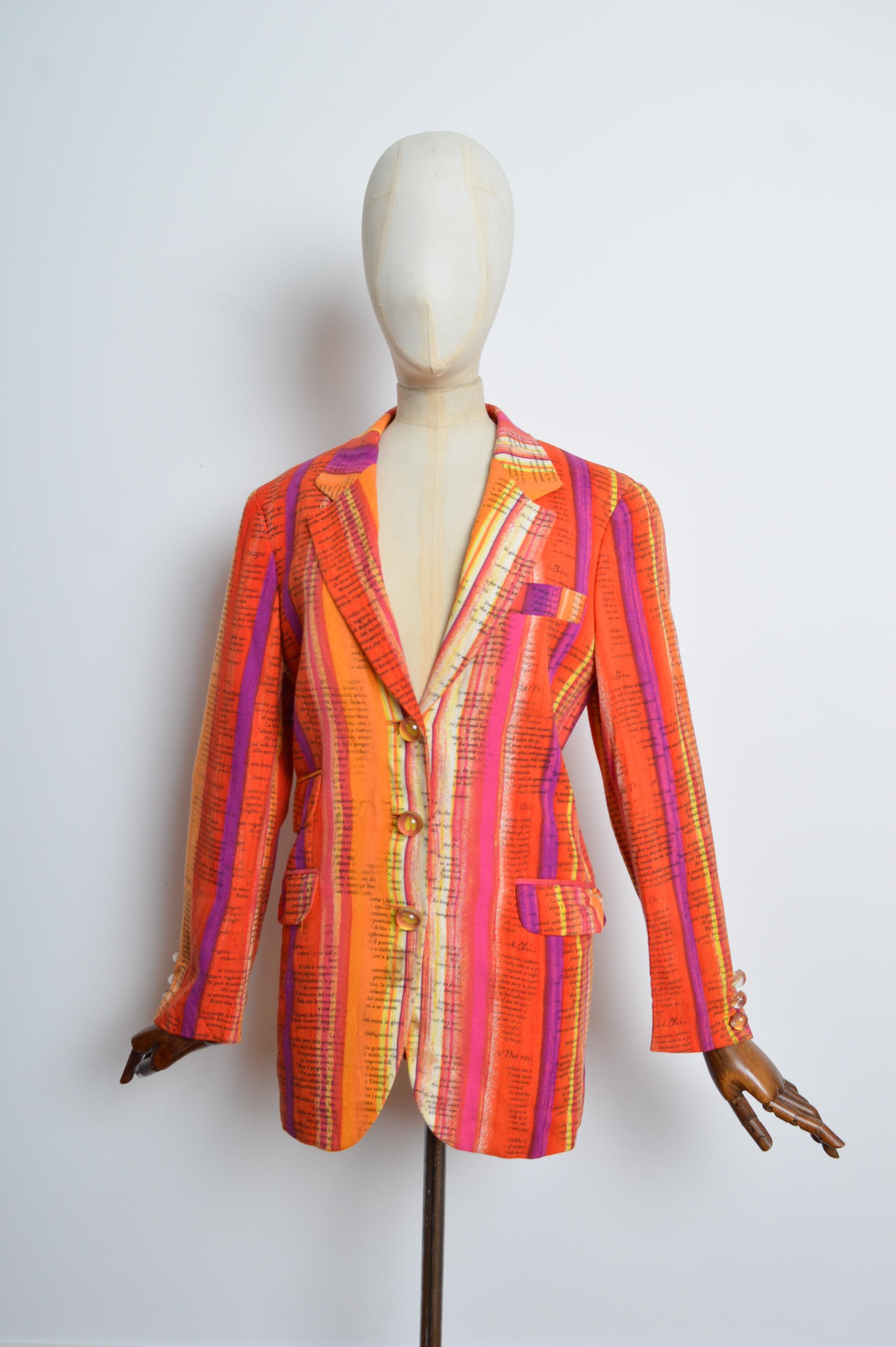 Franco Moschino Sunset Ombré paint stroke newspaper print Blazer - Jacket In Good Condition For Sale In Sheffield, GB