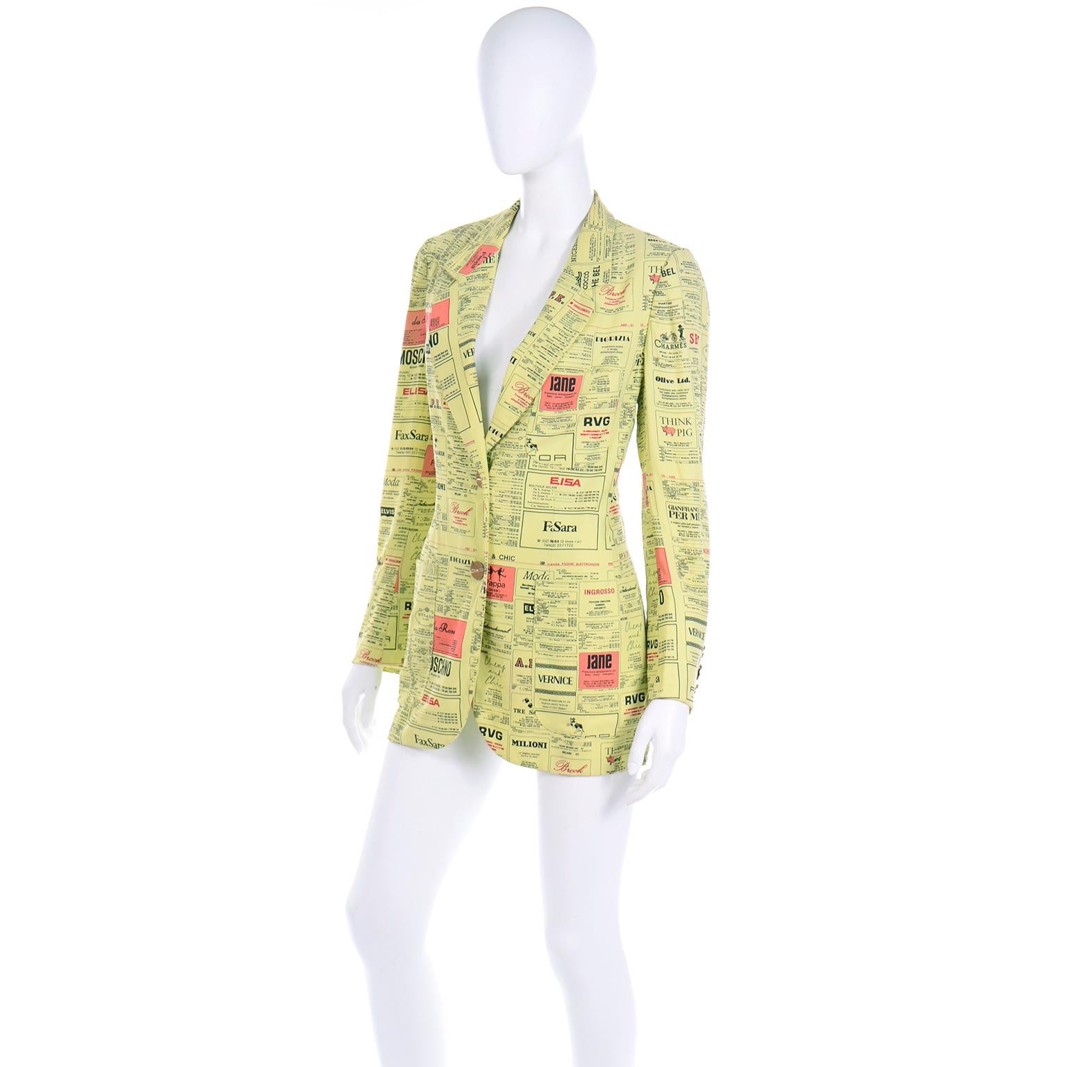 Franco Moschino Páginas Amarillas Moda Marca Spoof Chaqueta Blazer Bergdorf Goodman en Excelente Estado en Portland, OR