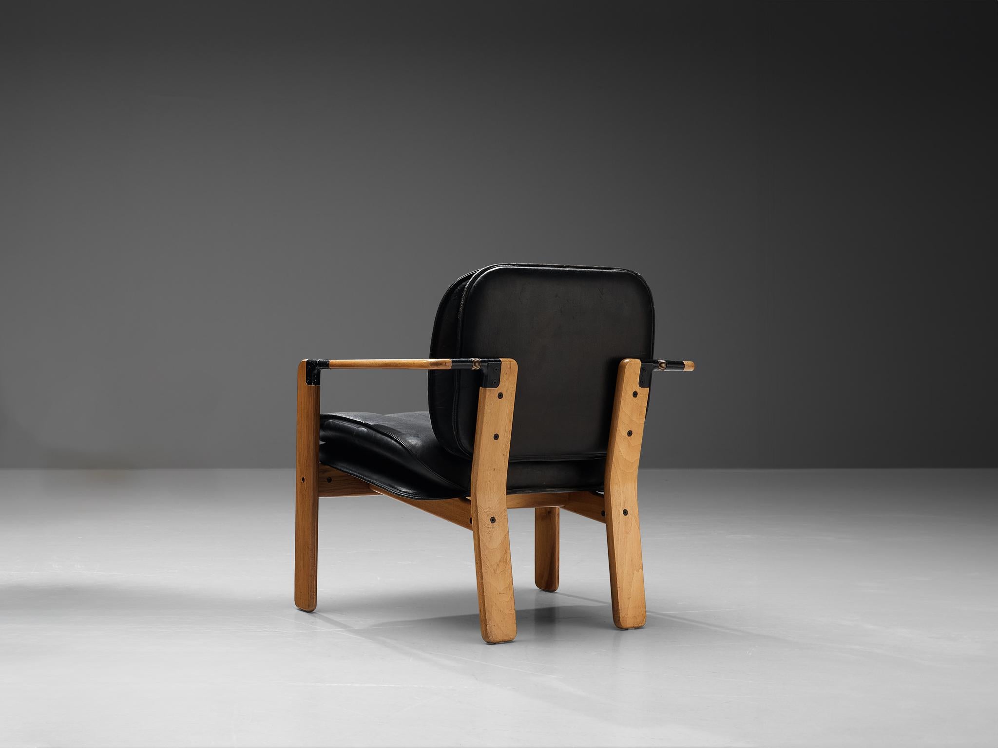 Italian Franco Poli for Bernini 'Dueacca' Armchair in Walnut and Leather  For Sale