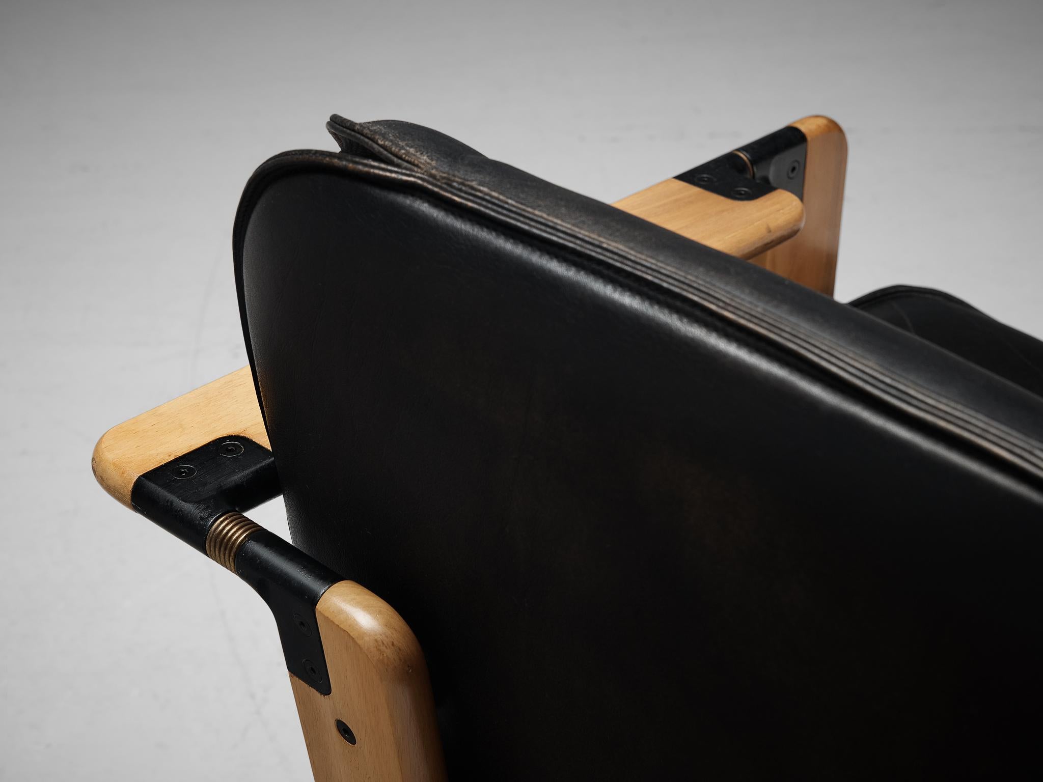 Late 20th Century Franco Poli for Bernini 'Dueacca' Armchair in Walnut and Leather
