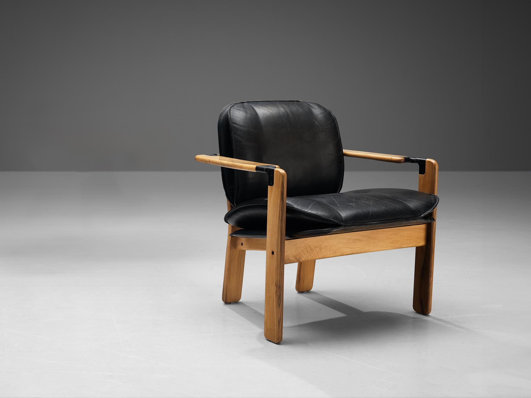 Franco Poli for Bernini 'Dueacca' Armchair in Walnut and Leather  For Sale