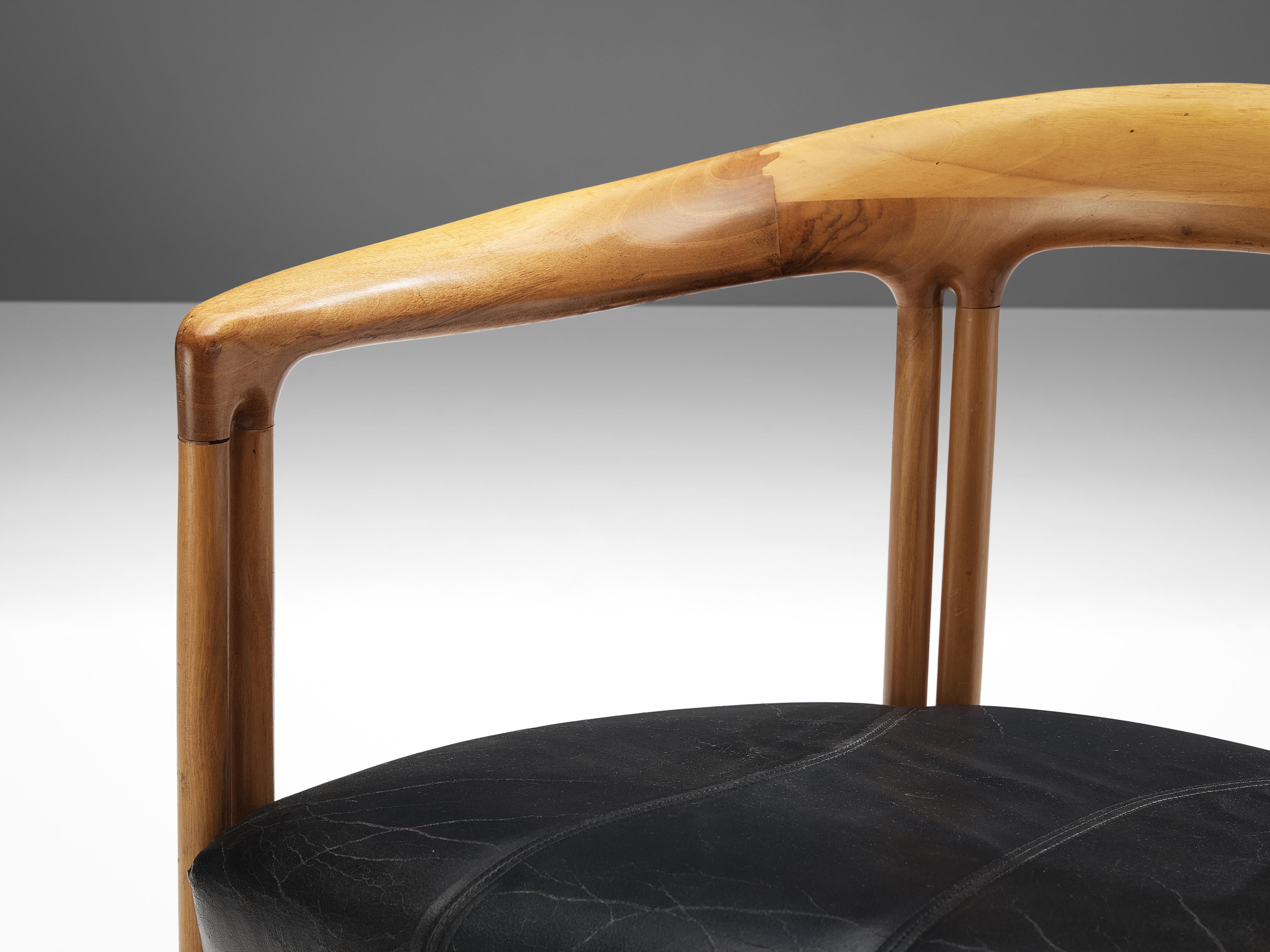 Italian Franco Poli for Bernini 'Ulna' Dining Chair in Walnut and Black Leather
