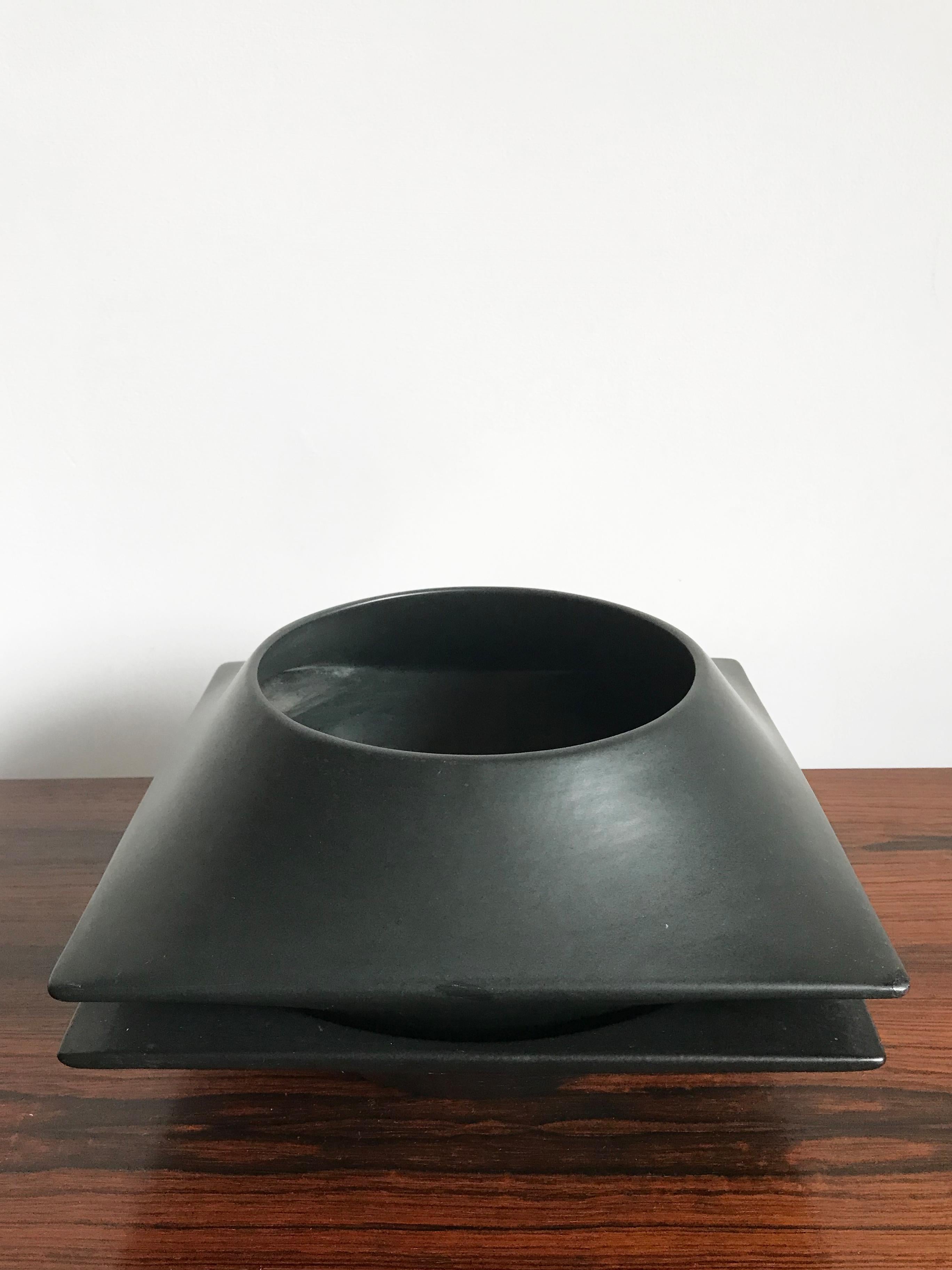Mid-Century Modern Franco Pozzi Italian Black Ceramic Centerpiece 1960s For Sale