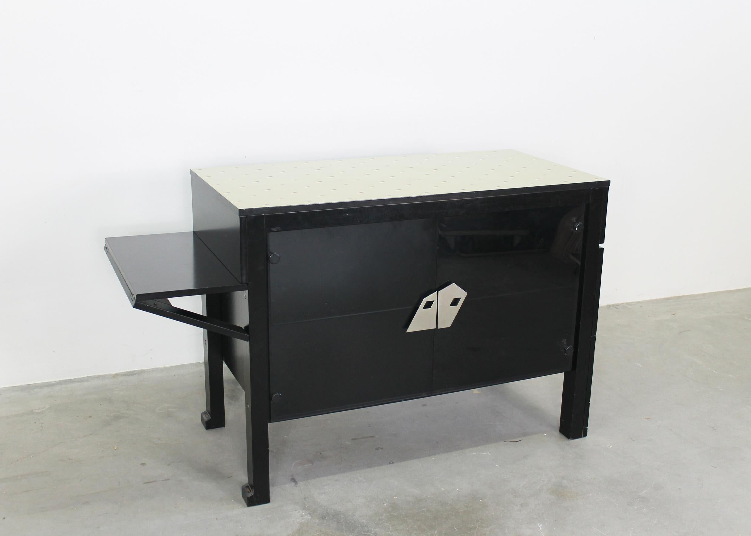 Franco Raggi Armario Cantón Negro de Madera by Poltronova 1987 Moderno de mediados de siglo en venta