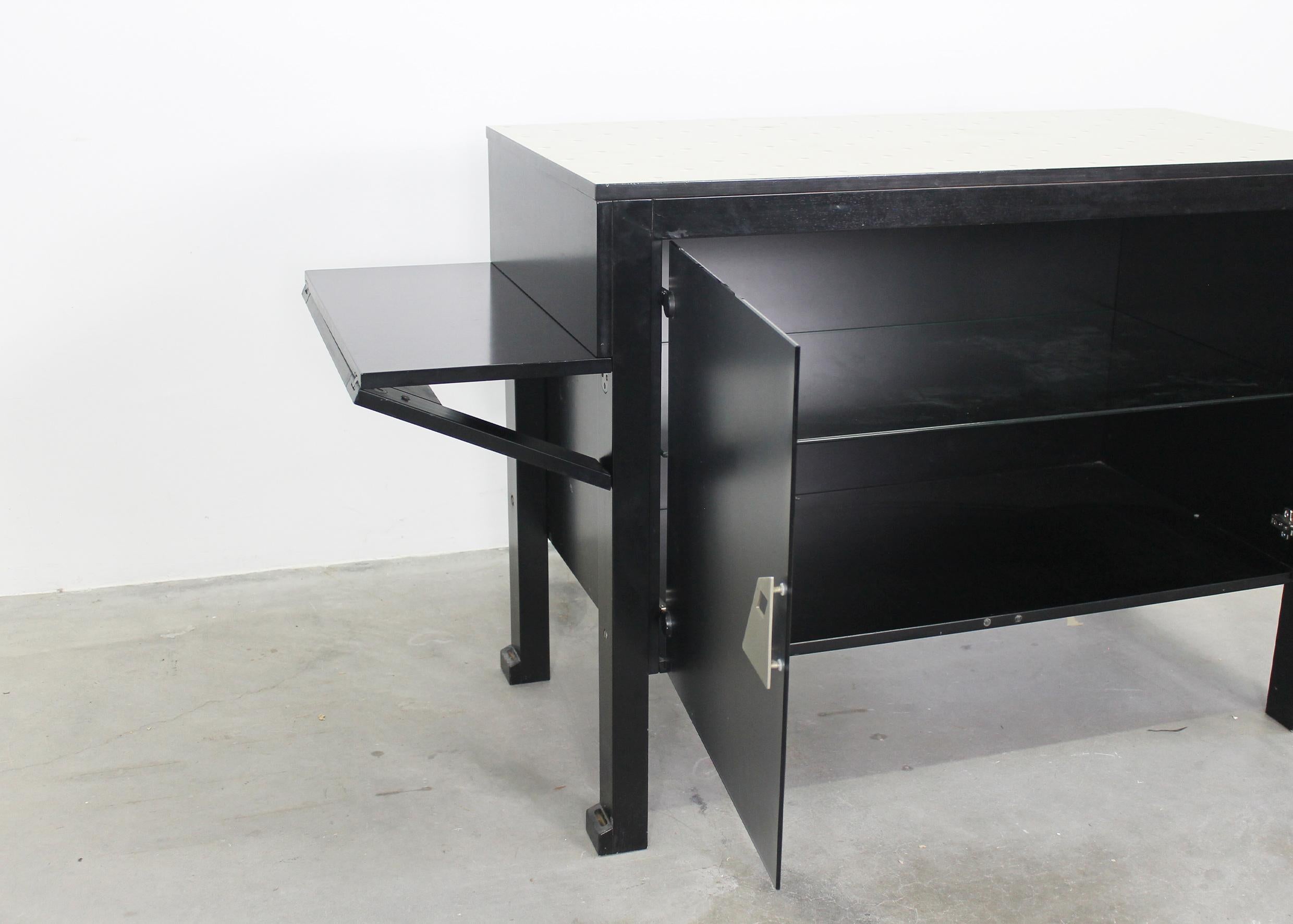Franco Raggi Armario Cantón Negro de Madera by Poltronova 1987 Lacado en venta