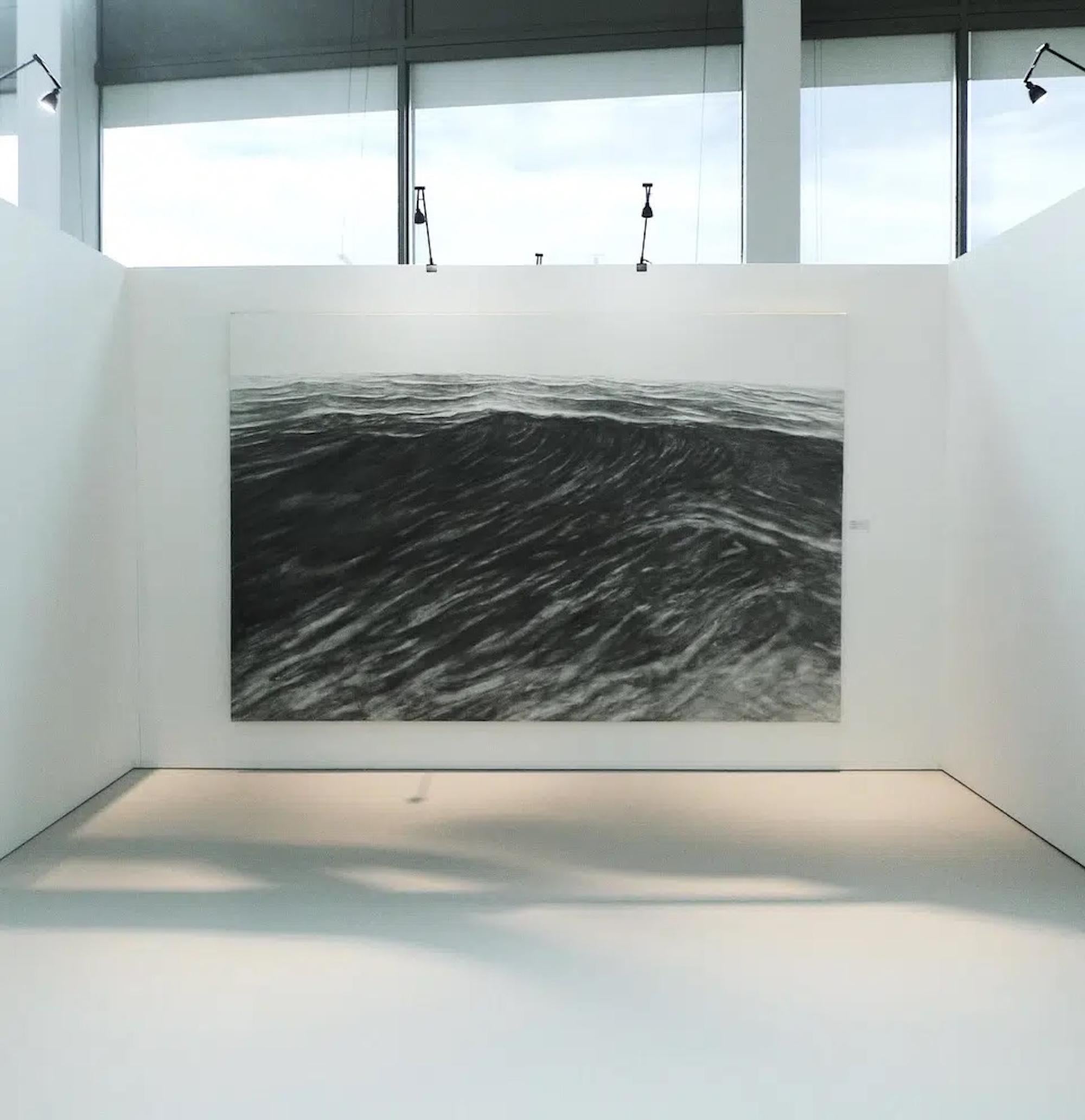 Oceano par Franco Salas Borquez - Peinture à grande échelle, vagues de l'océan, mer, gris en vente 3