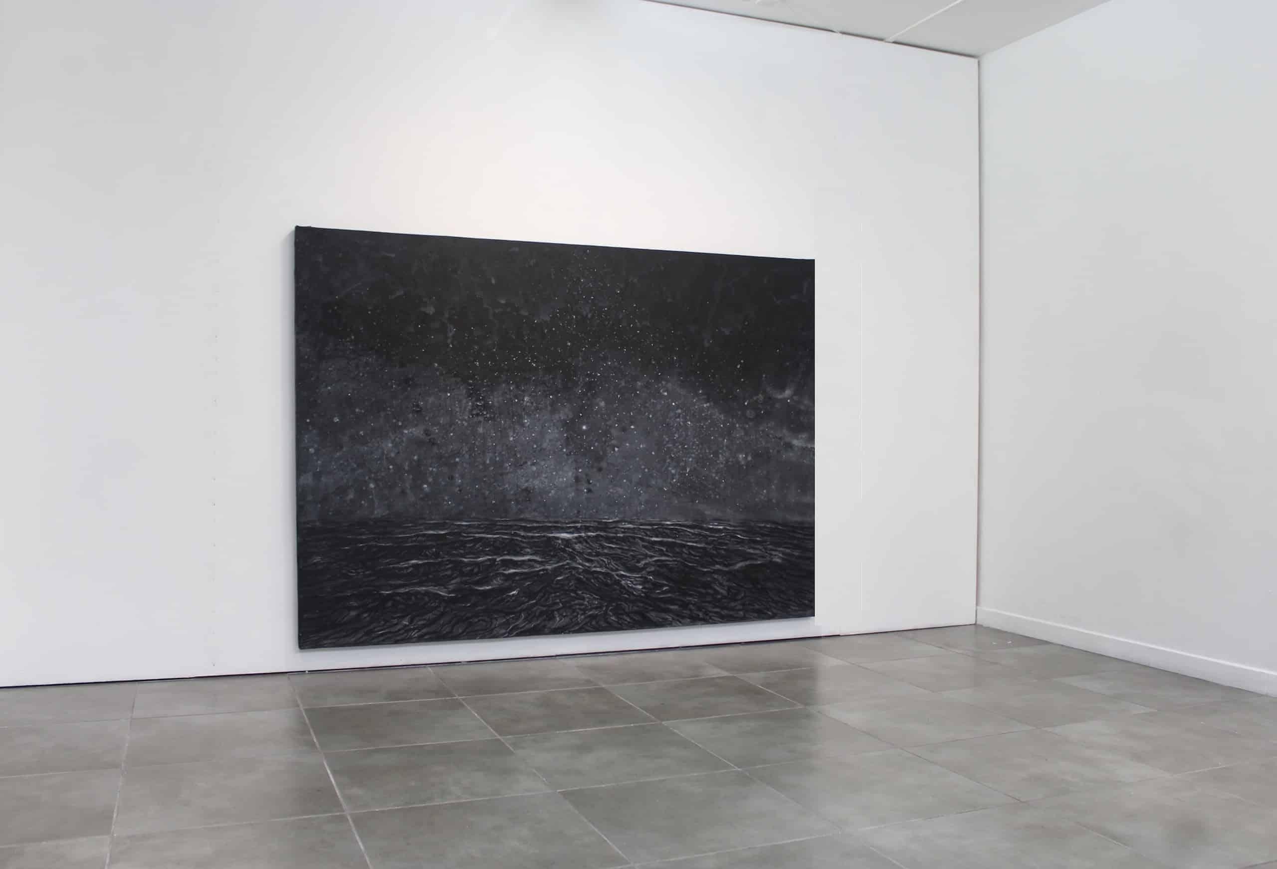 The night von Franco Salas Borquez – Schwarz-Weiß-Gemälde, Meereswellen, Meeresformen, Meer im Angebot 2