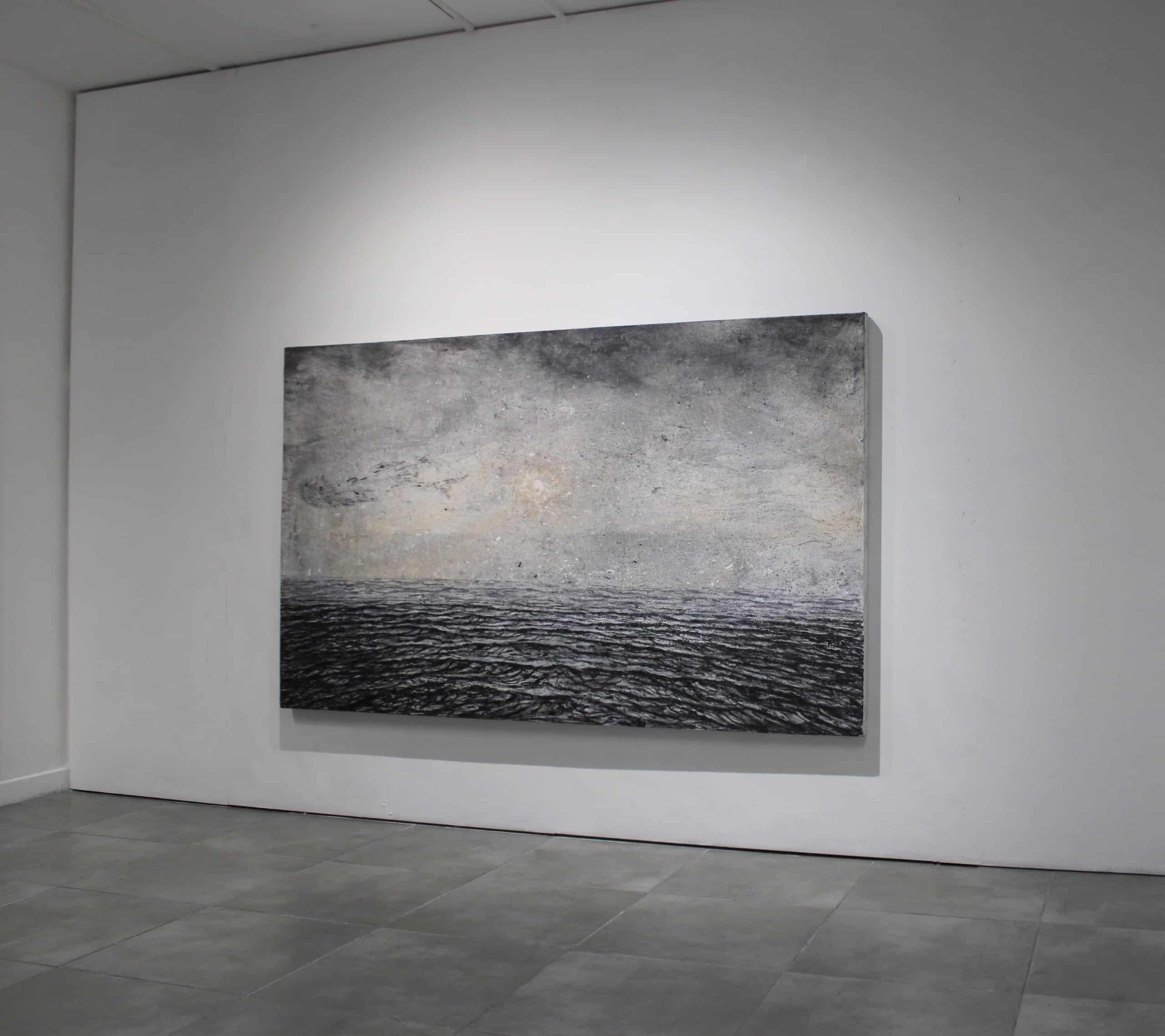 Der Sonnenaufgang von Franco Salas Borquez – Schwarz-Weiß-Gemälde, Meereswellen, Meeresformen, Meer im Angebot 4