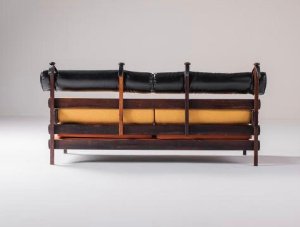 Mid-Century Modern Franco Sofa by Sergio Rodrigues For Sale