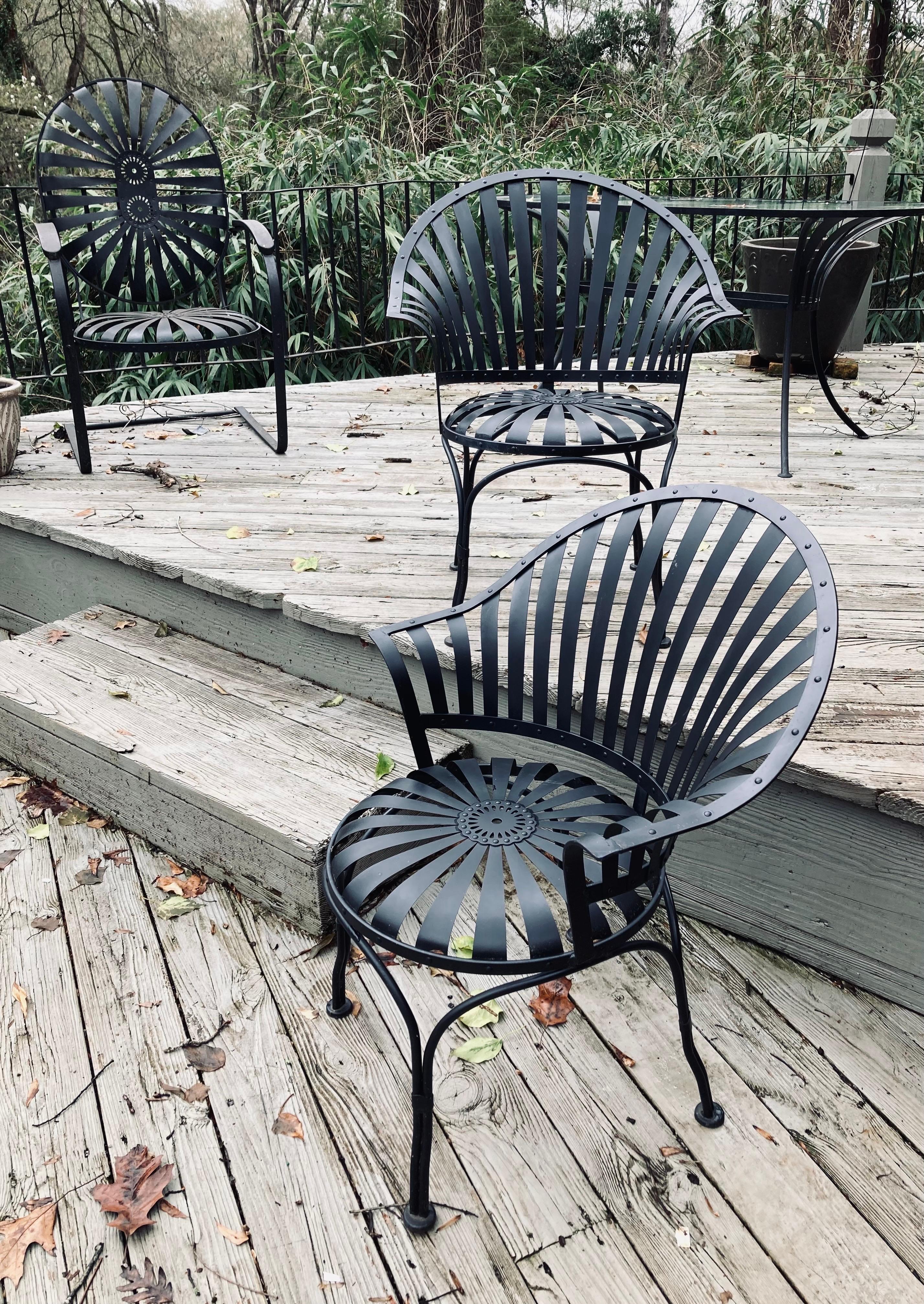 francois carre fan-back iron garden chairs - a pair For Sale 2