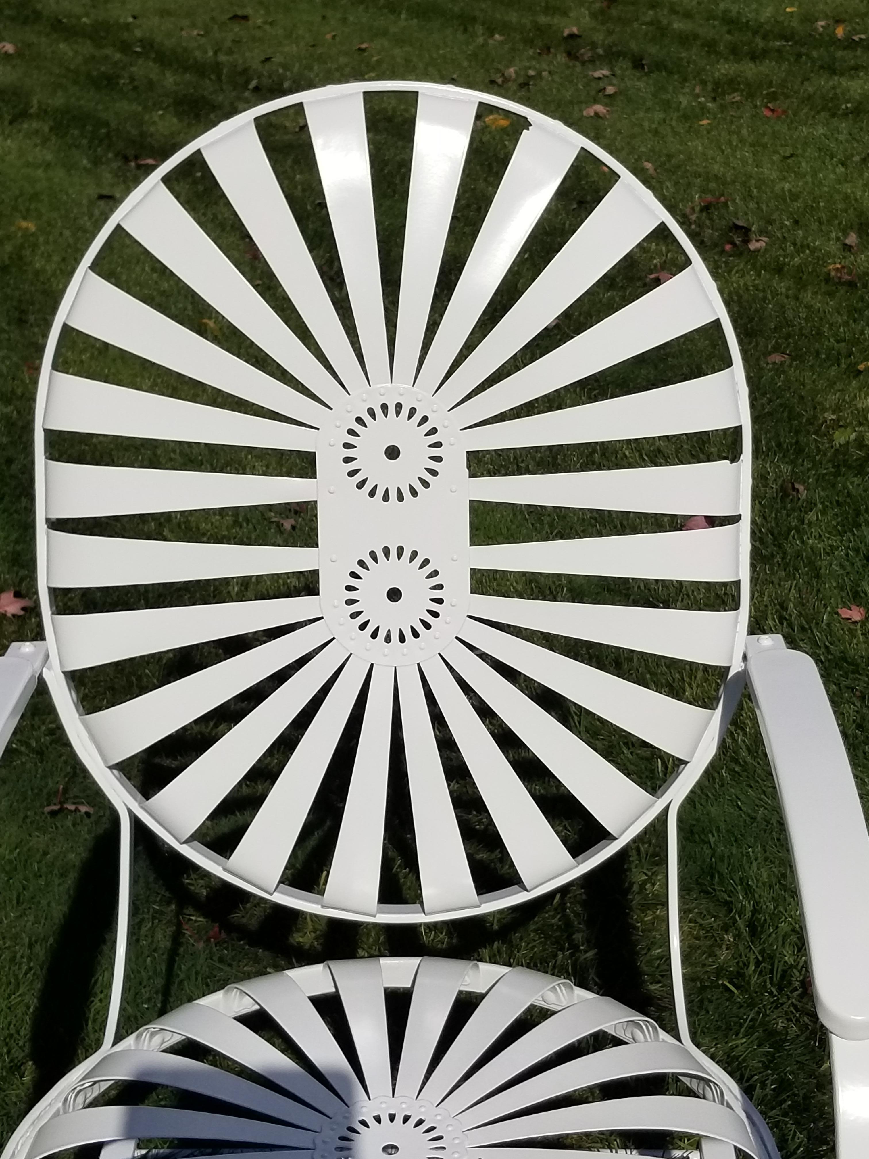 Französische Art-déco-Stühle von Francois Carre, restauriert in Weiß im Angebot 8