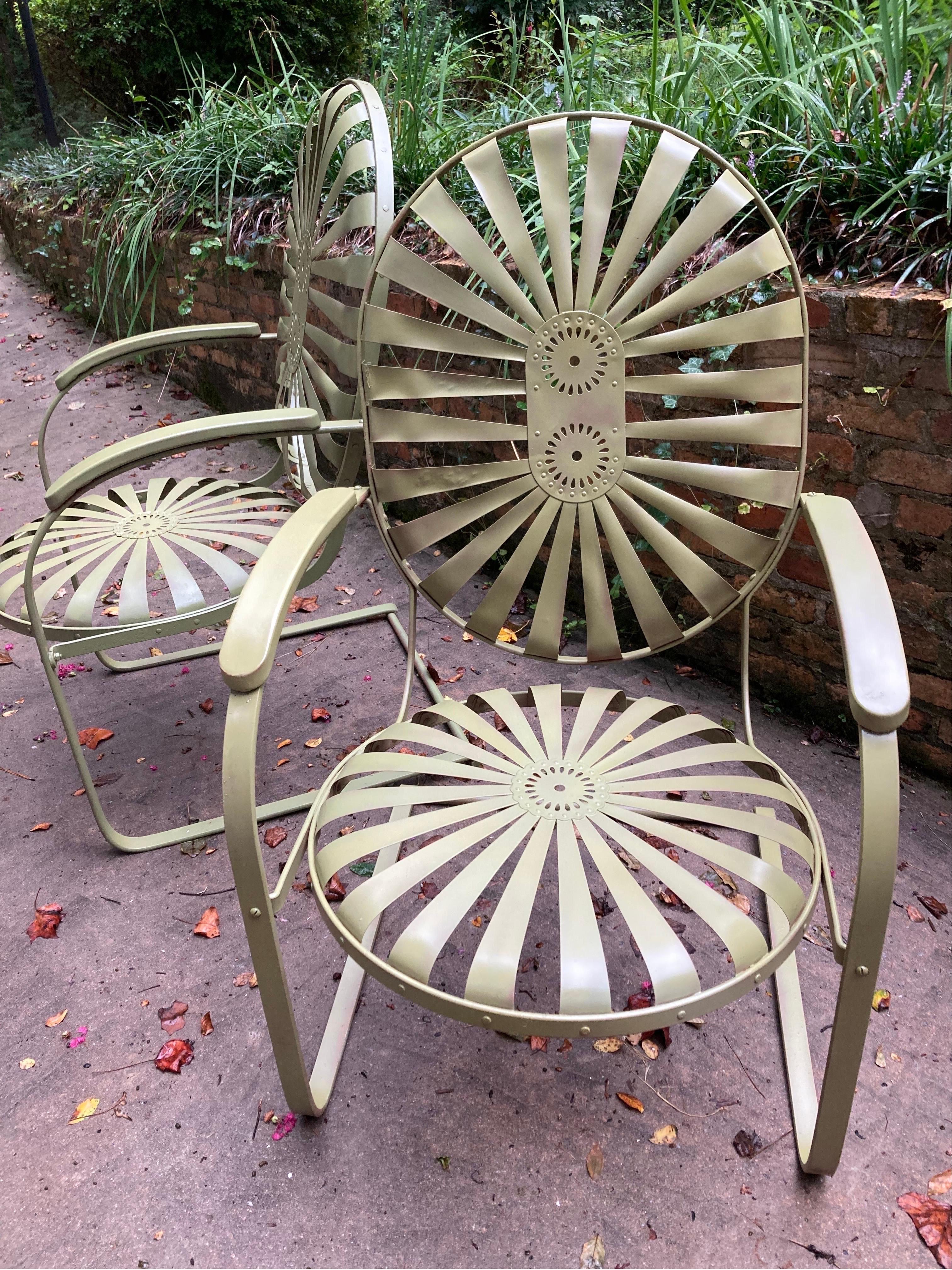 francois carre cantilever garden chair.

c.1930’s French art deco wrought iron & spring steel chairs by Francois Carre.

measure 25” wide, 41” tall, with a 18” seat height of and a depth of 26”.


****garden chair with rocking cantilevered bases and