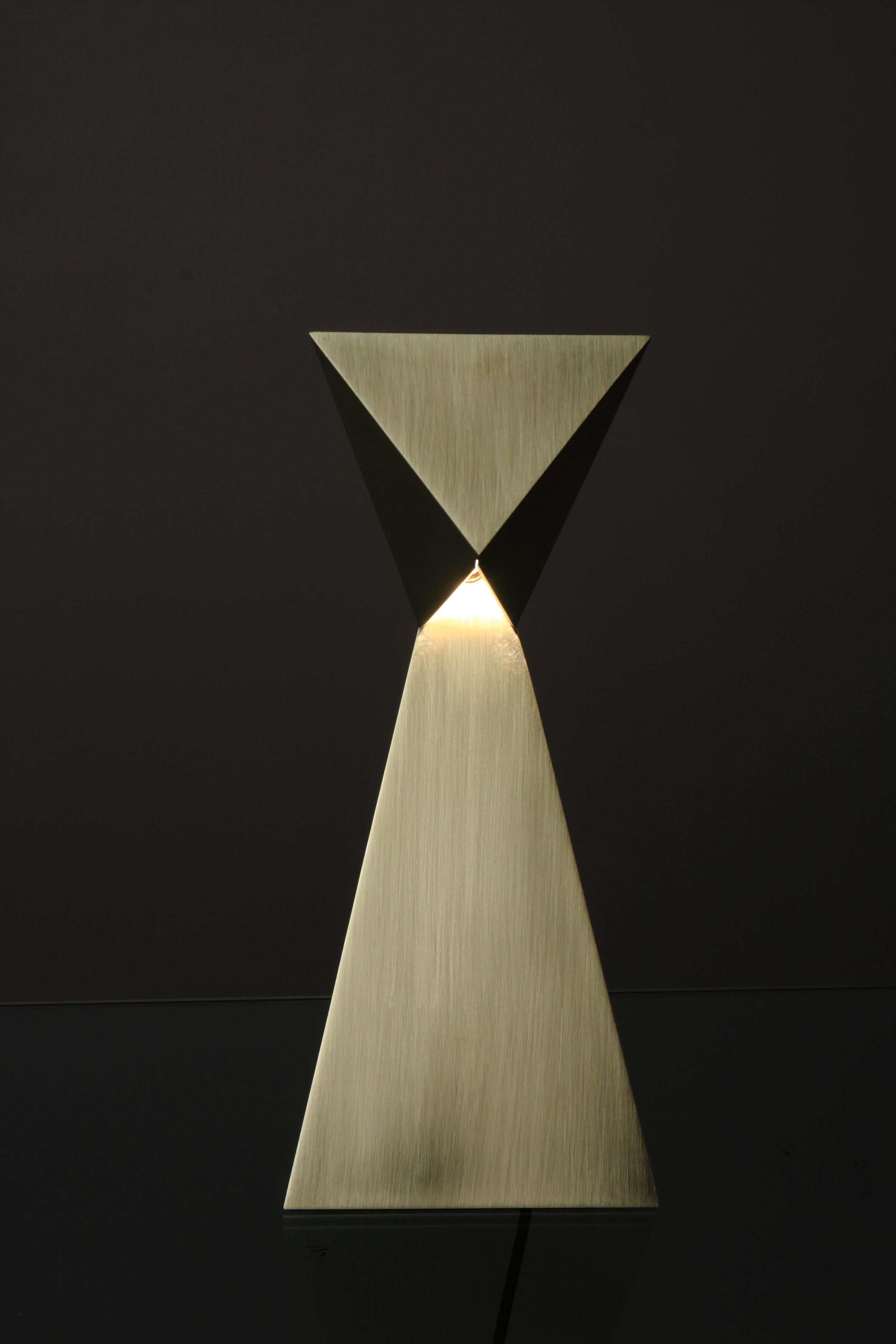 Lampe de bureau Origami en laiton brossé brut Francois Champsaur pour Pouenat 1