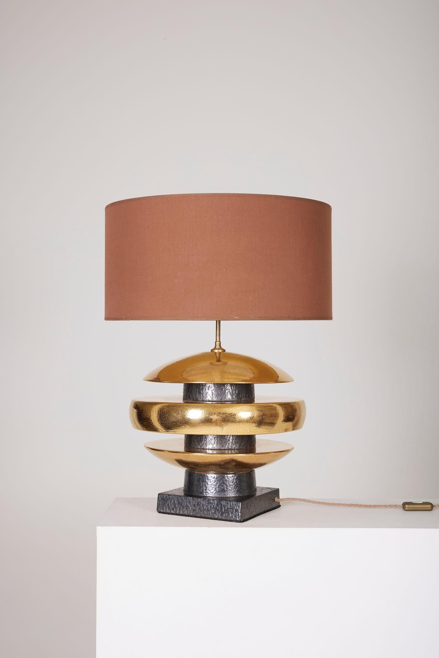 Lampe de table Shanghai du designer français François Chatain, années 1990. Il est en céramique craquelée dorée et anthracite. En parfait état.
DV489