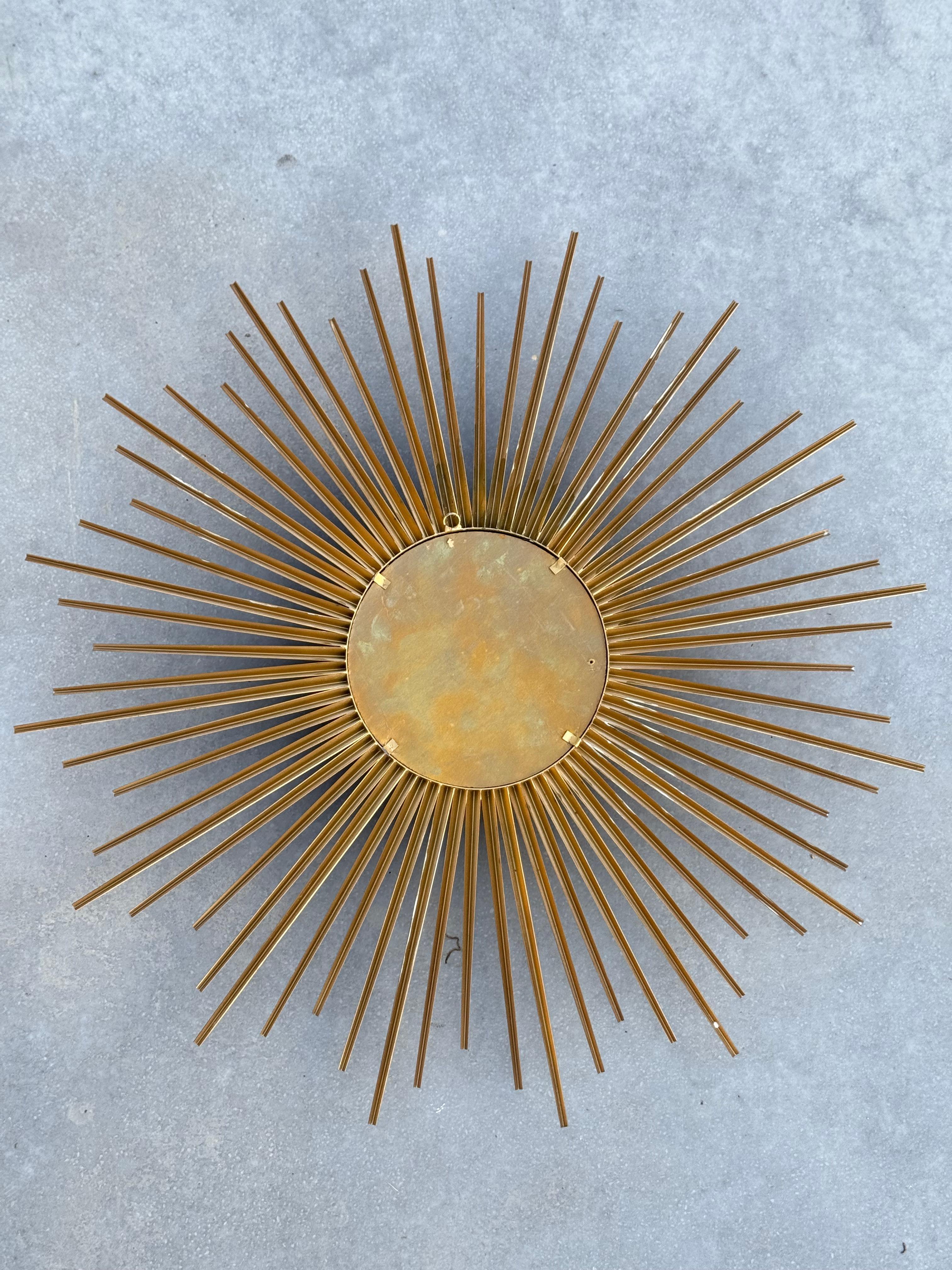 Metallo François Chaty in Vallauris, Specchio a raggiera di design, Francia, circa anni '60 in vendita