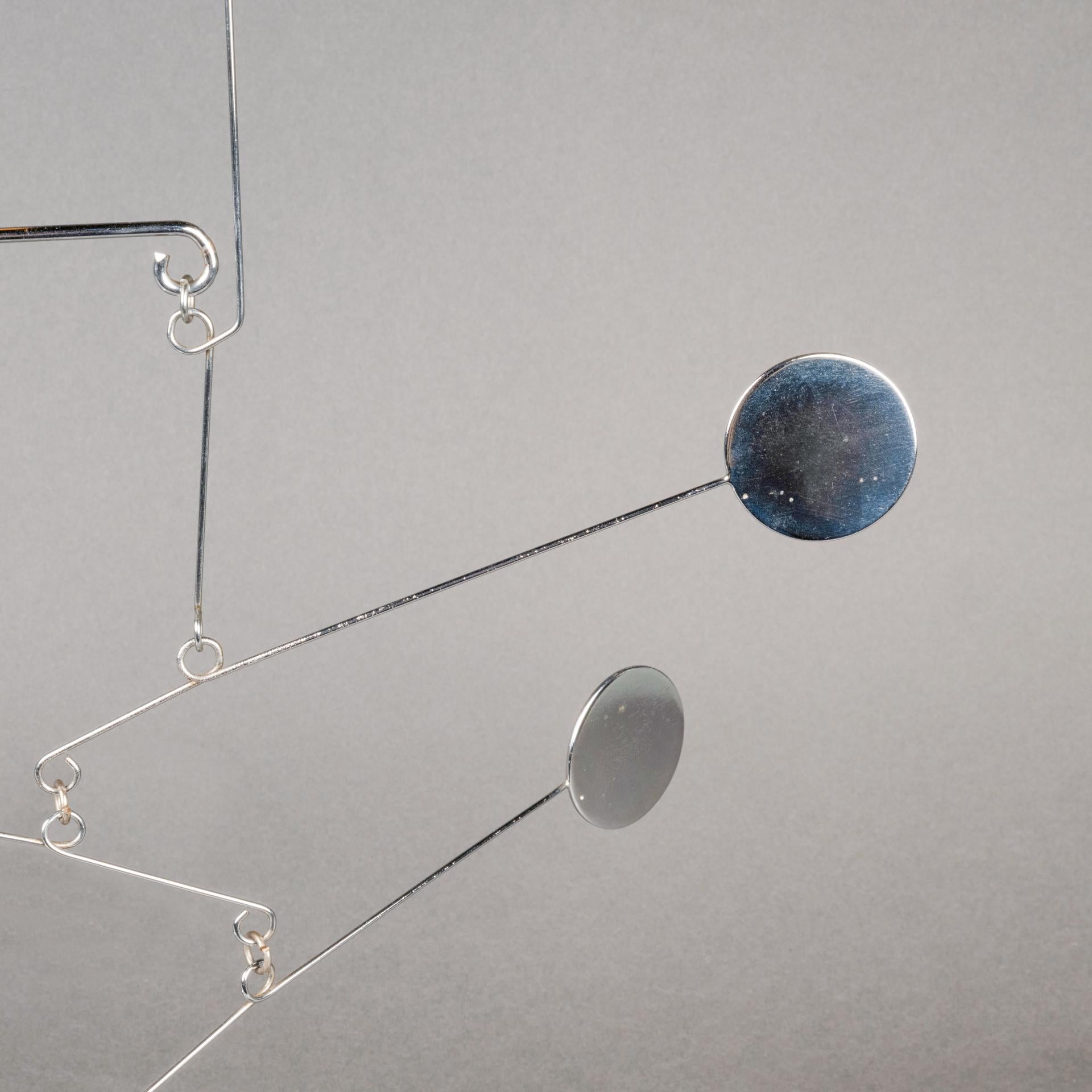 Metallo François Colette : Scultura mobile cromata firmata e datata - 1974