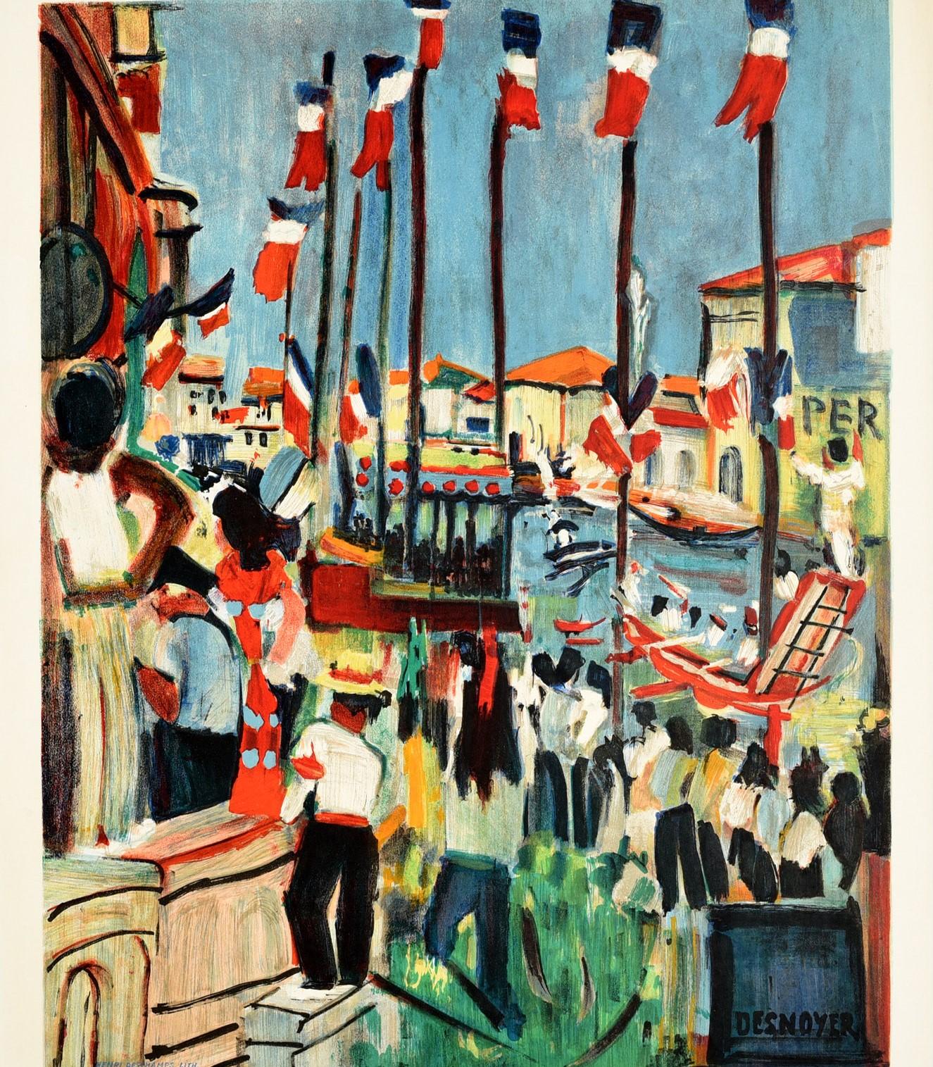 Original Vintage-Reiseplakat für France Mediterranee Languedoc les joutes a Sete Herault mit farbenfrohen Illustrationen von Francois Desnoyer (1894-1972), die das alljährliche Wasserturnier mit Zuschauern und französischen Flaggen im Vordergrund
