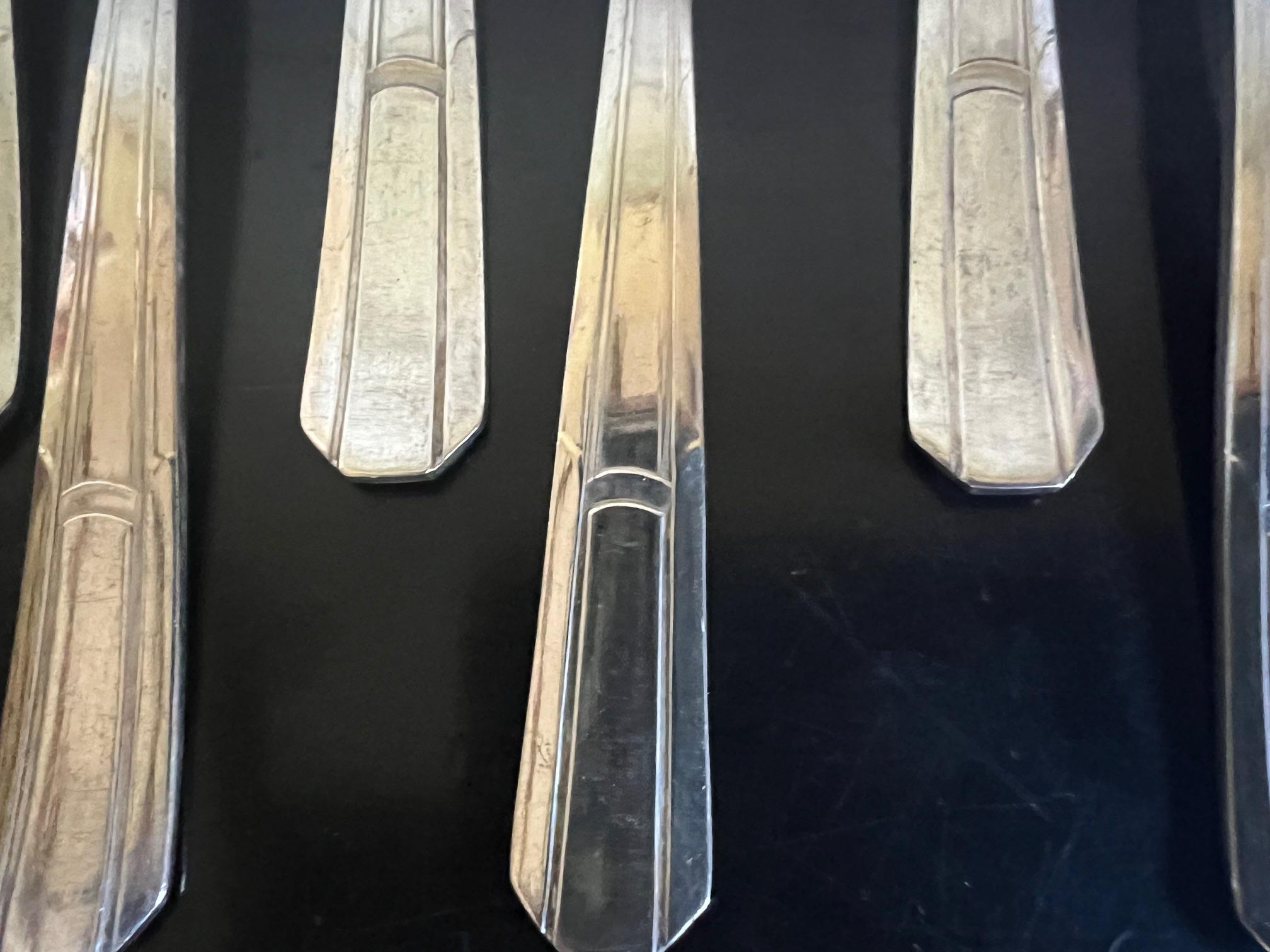 Francese Francois Frionnet - Set di 49 posate in argento Art Deco, 1930 ca. in vendita