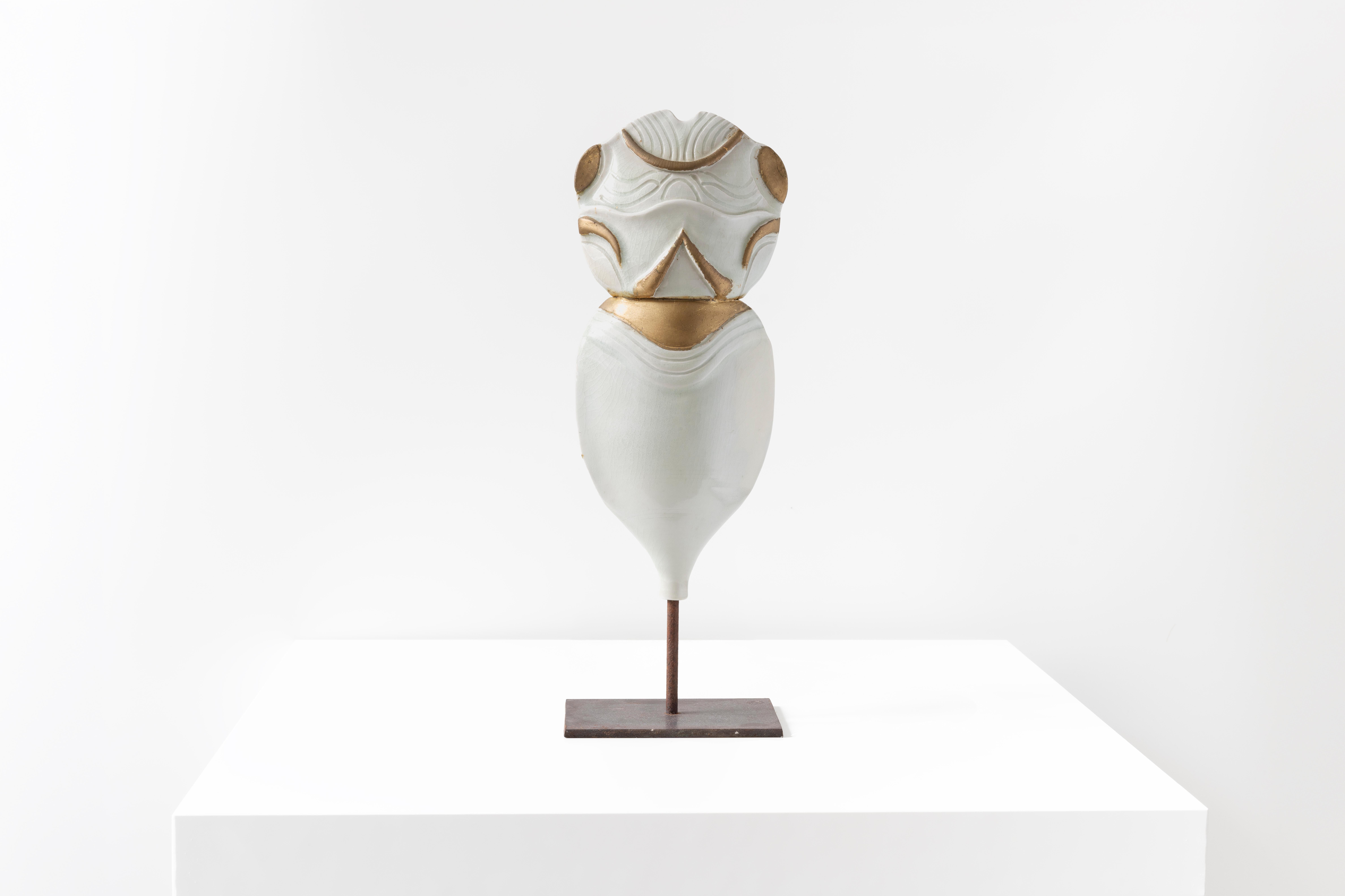 François Gueneau, Diseño francés, Escultura de porcelana del siglo XX, Firmado Francés en venta
