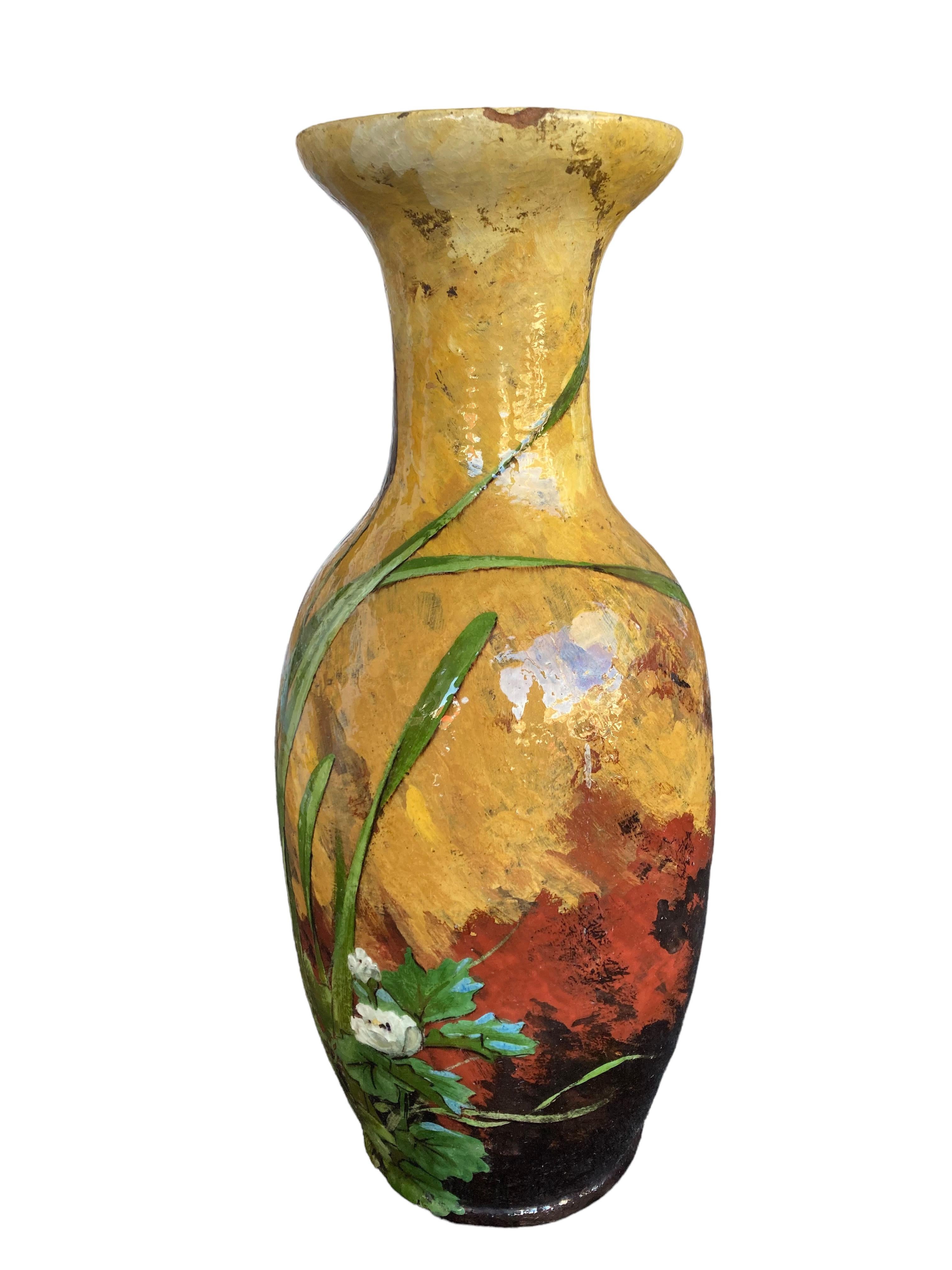 Français Vase du Musée Francois Laurin en forme de libellule, vers 1876 en vente
