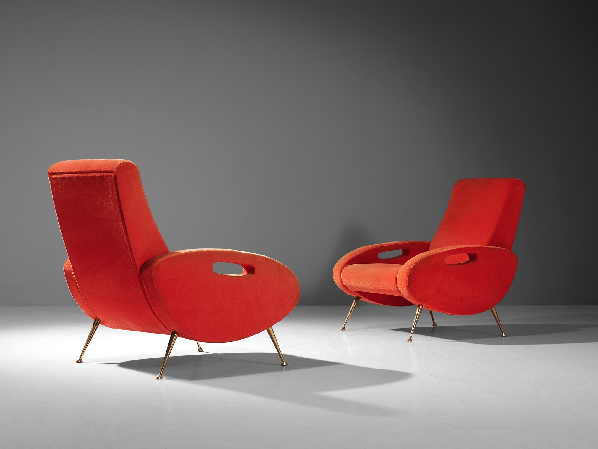 François Letourneur for Maurice Mourra Freres, pair of lounge chairs, velvet upholstery, brass, France, 1950s

This pair of lounge chairs displays a variety of well-designed bold lines which provide each chair with an elegant look that reminds of