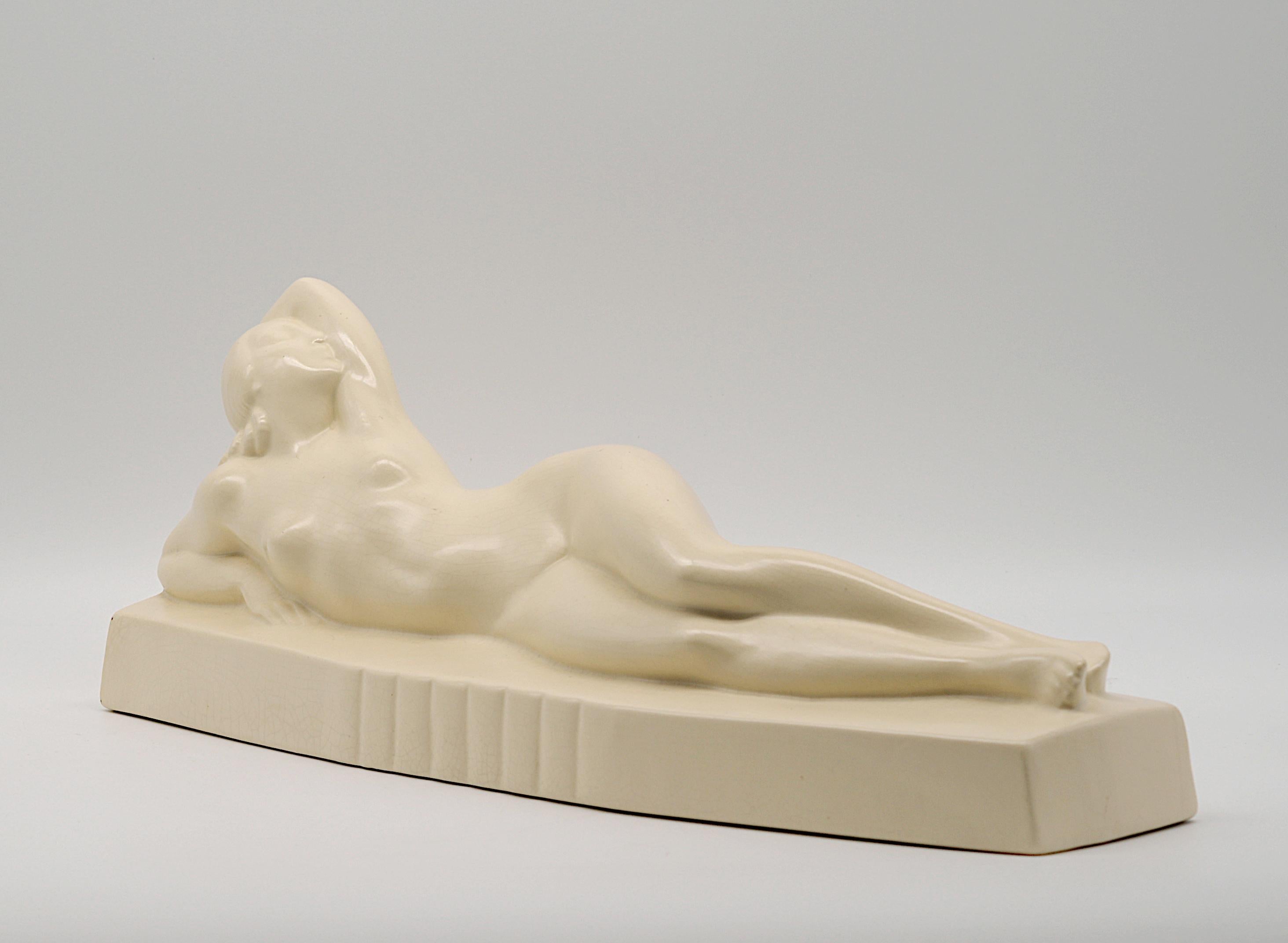 Art Déco François Levallois, art déco francese, smalto a crepe in ceramica, giovane donna nuda in vendita
