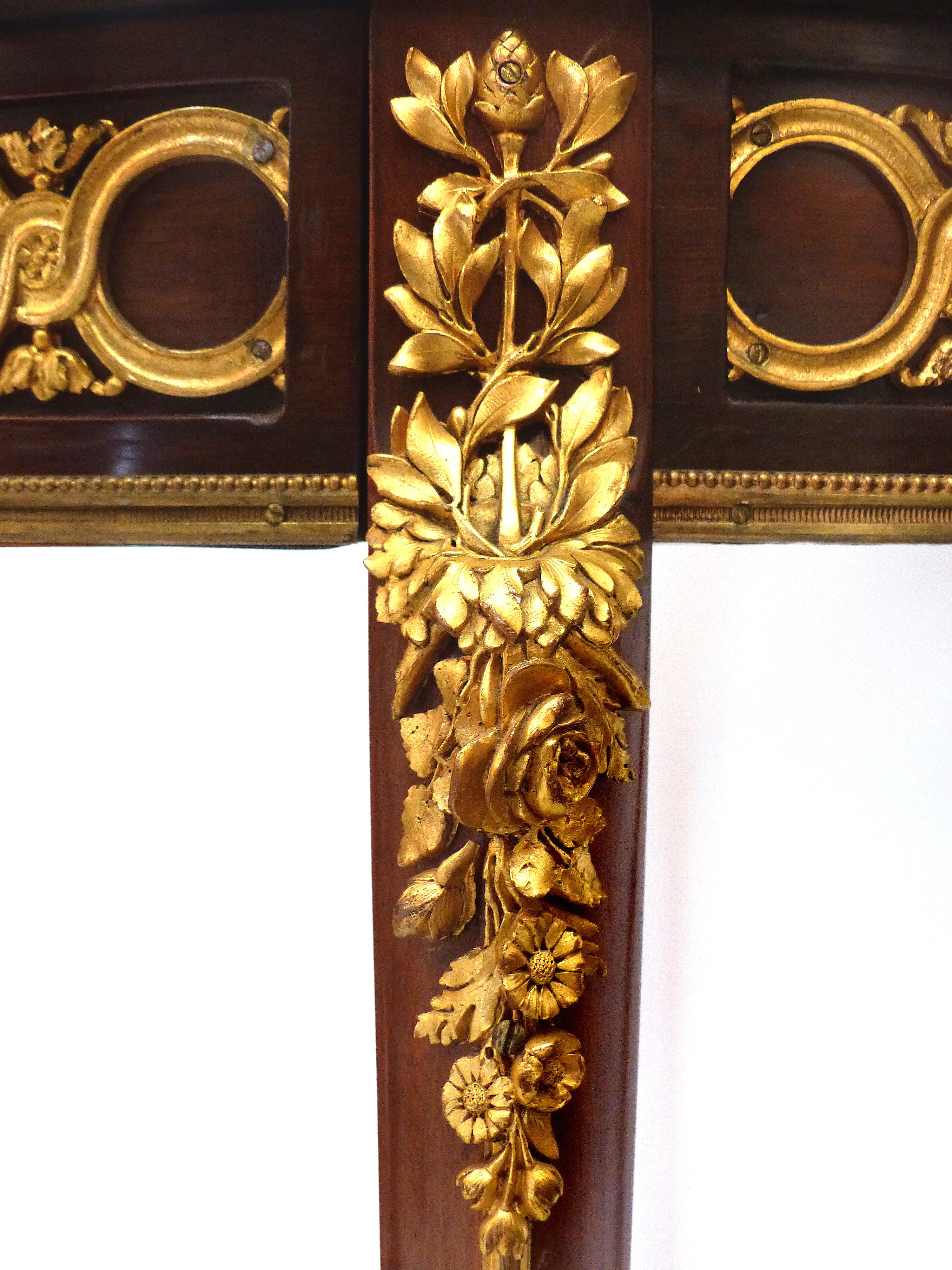 Francois Linke Gueridon with Parquetry and Gilt Bronze Mounts In Good Condition In Miami, FL