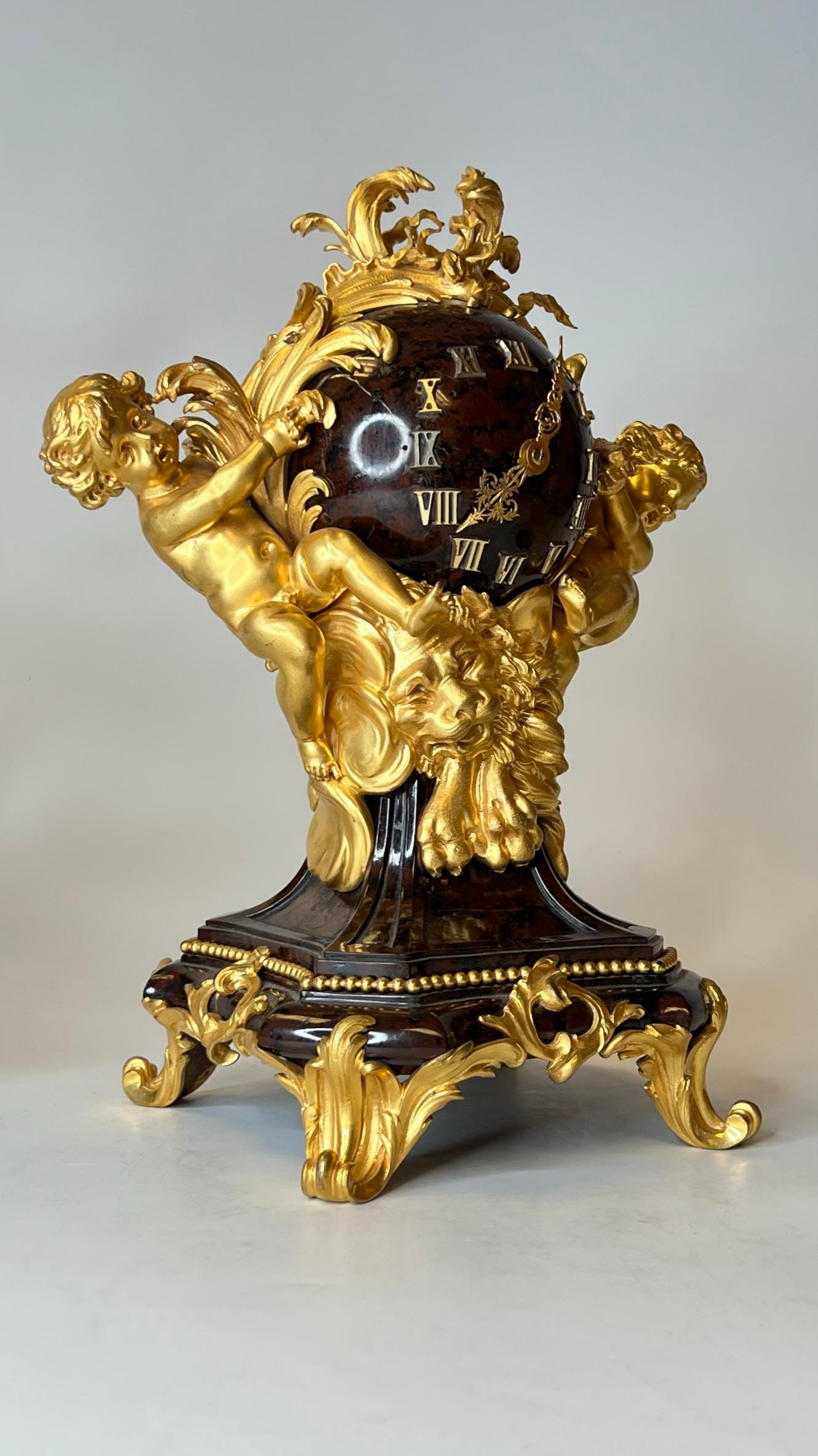 Francois Linke Louis XVI Stil vergoldete Bronze und Marmor Kaminsimsuhr Garnitur im Angebot 9