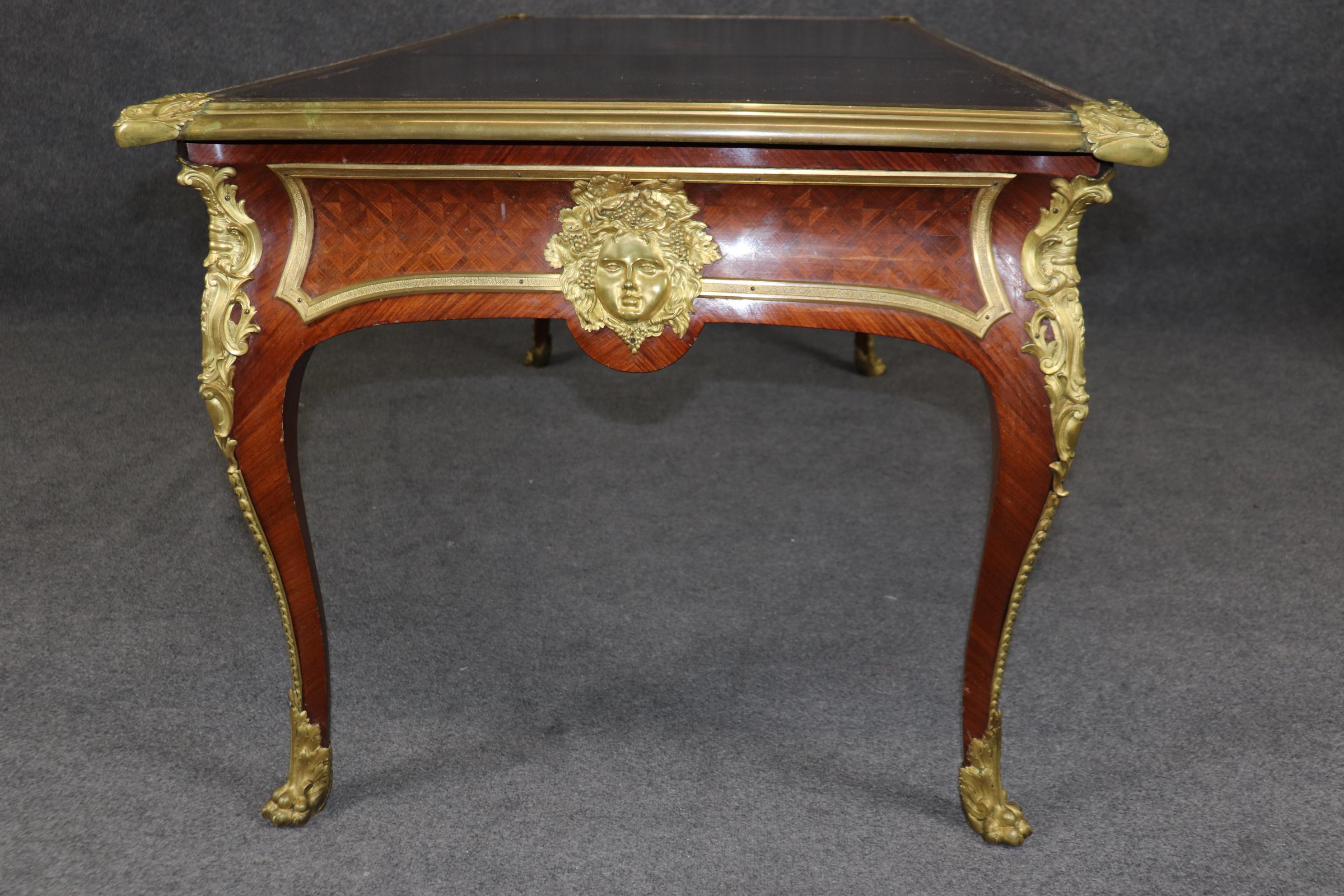Metà XX secolo Francois Link Scrivania di qualità con piano in pelle montata in bronzo in vendita