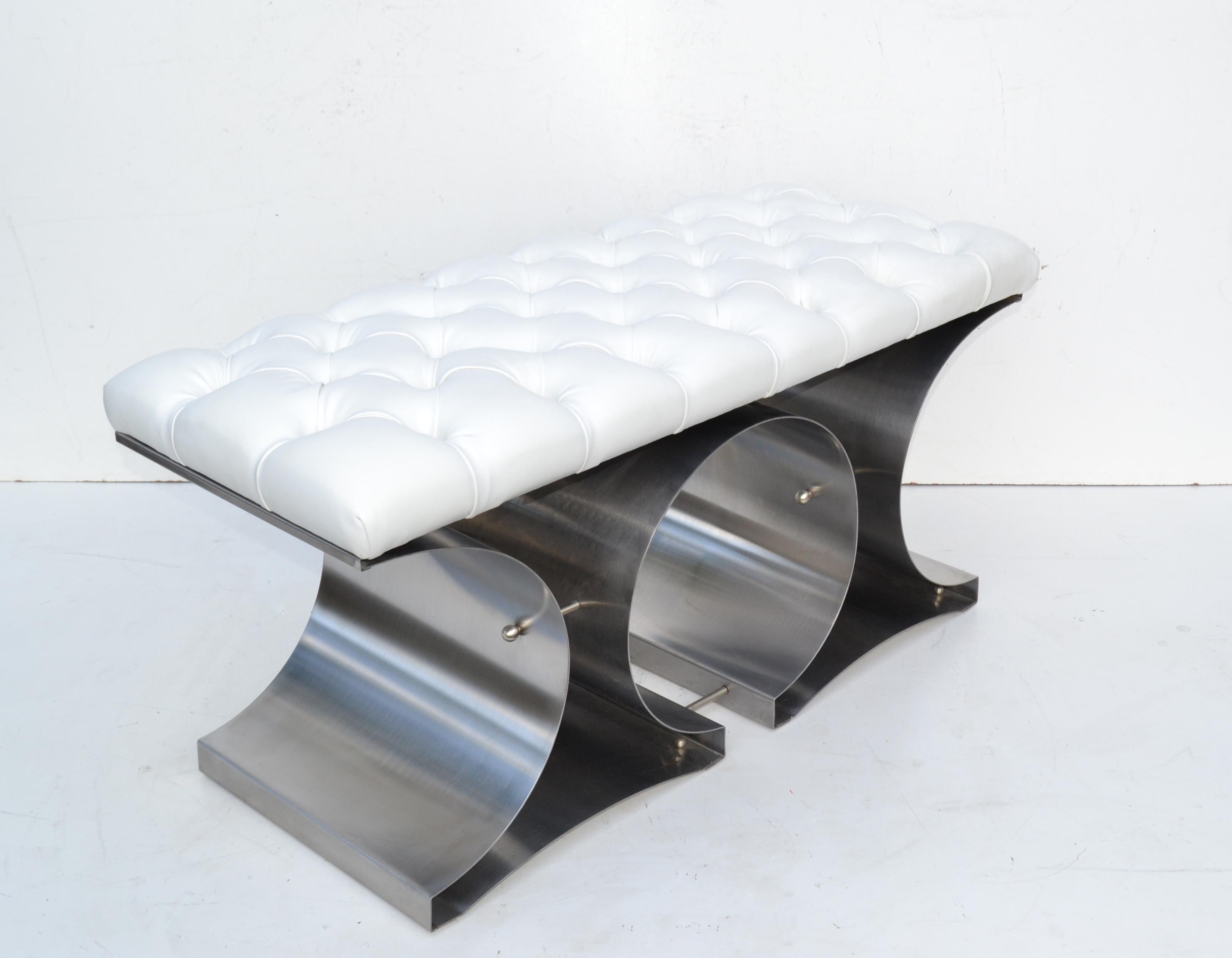 François Monnet Bench Stainless Steel and Tufted Faux Leather In Good Condition For Sale In Miami, FL