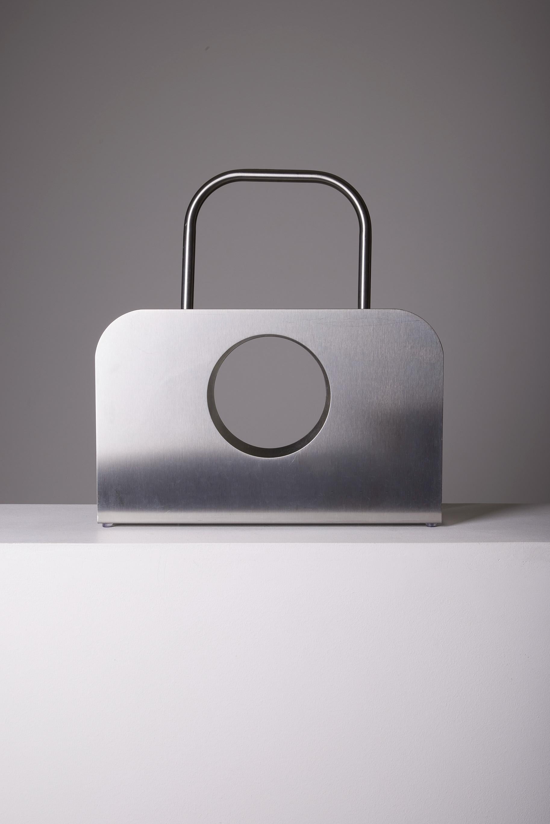 Stainless steel magazine rack by designer François Monnet (born 1946) for KAPPA, 1970s. In very good condition.
LP2645