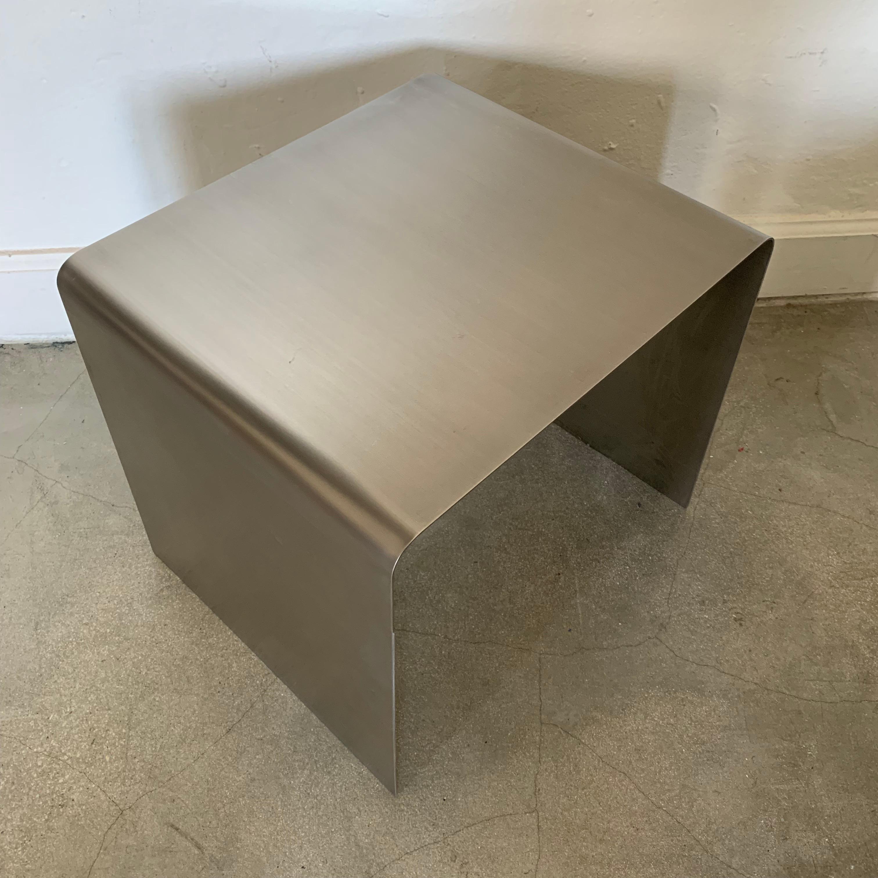 François Monnet Waterfall Bent Steel Nesting Ocassional Side End Tables by Kappa In Good Condition In Miami, FL