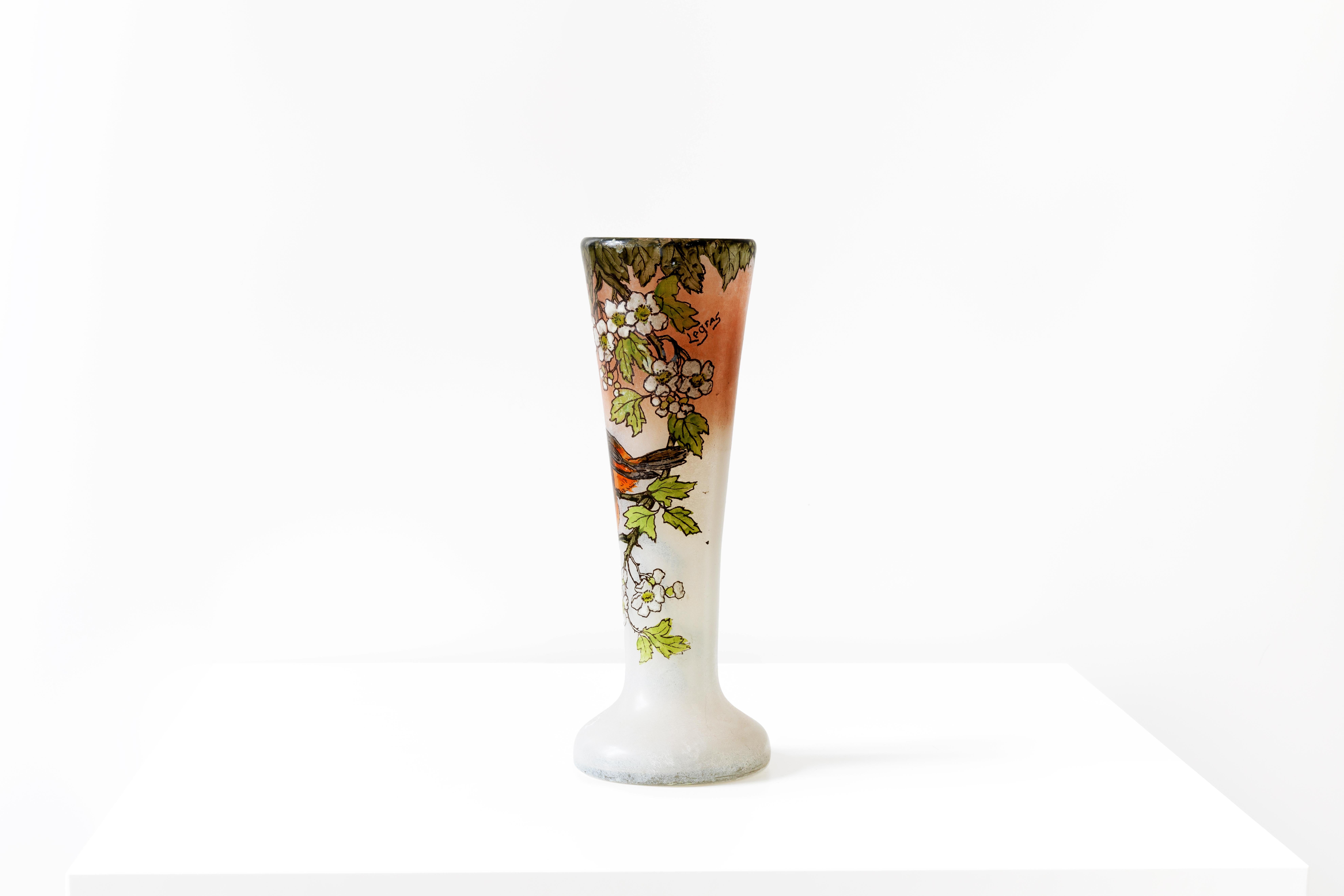 Francese François-Théodore Legras, Vaso firmato in stile Art Nouveau in vetro bianco e tinto di rosa in vendita