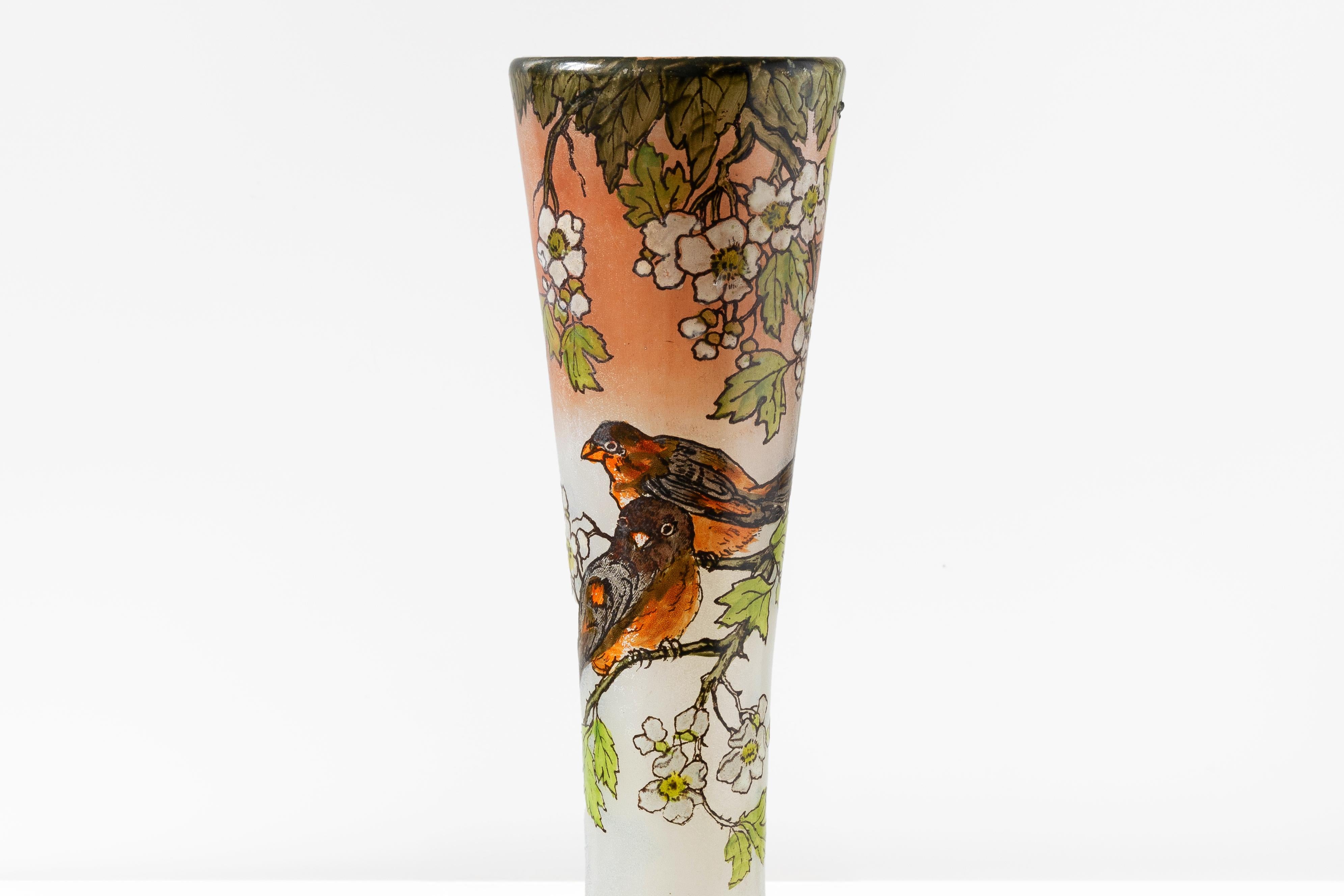 François-Théodore Legras, Vaso firmato in stile Art Nouveau in vetro bianco e tinto di rosa In condizioni buone in vendita a London, GB