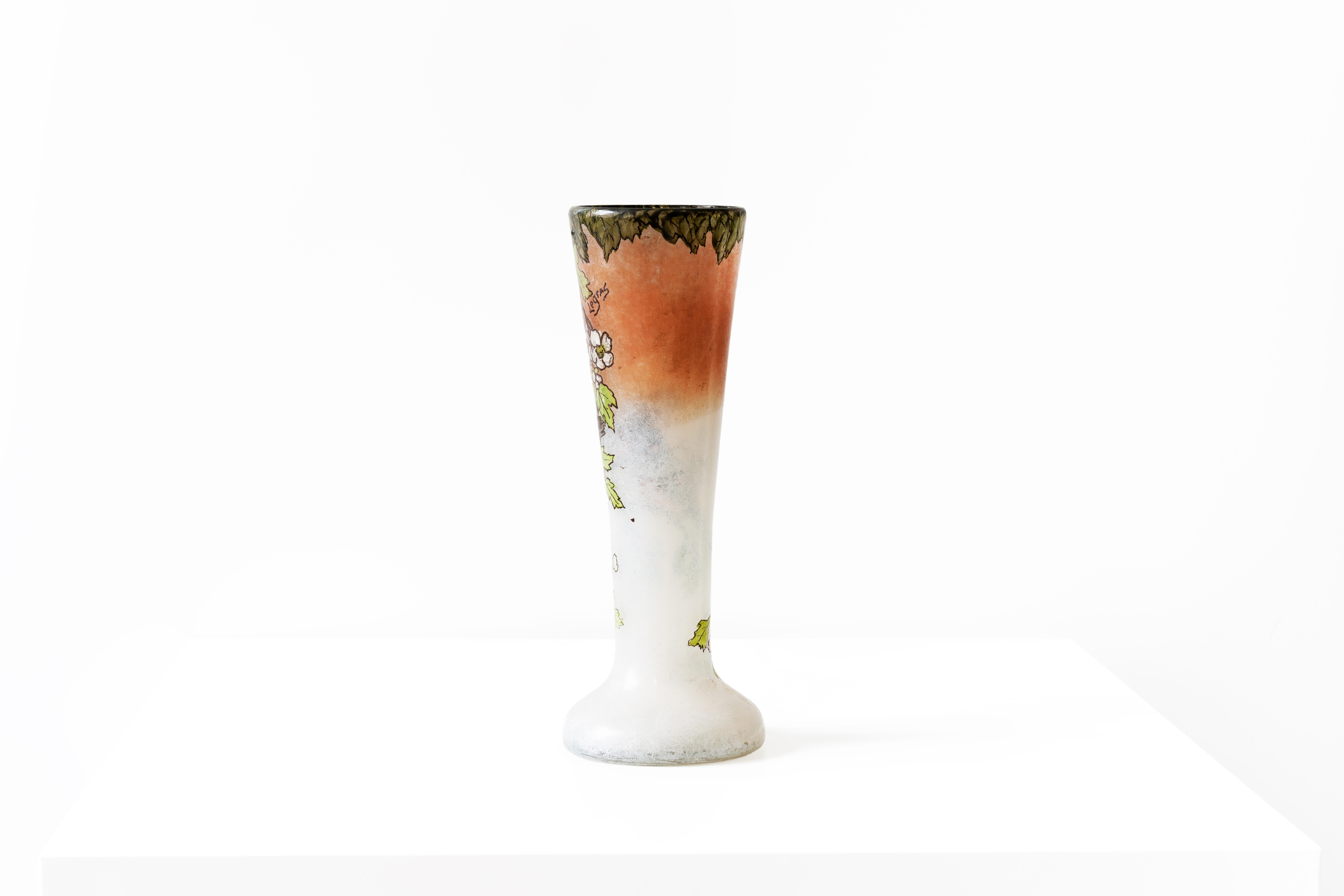 XIX secolo François-Théodore Legras, Vaso firmato in stile Art Nouveau in vetro bianco e tinto di rosa in vendita
