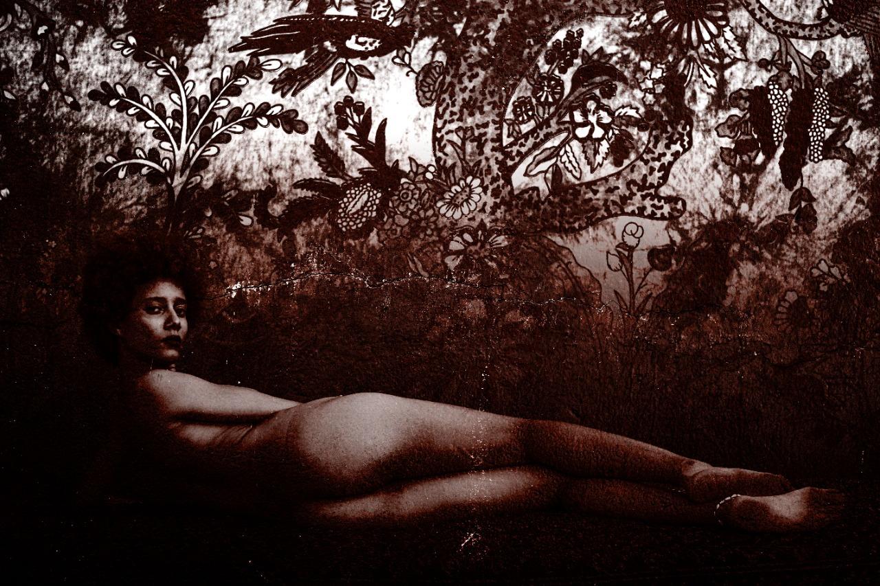 Soledad benévola Françoise Benomar Fotografía africana contemporánea odalisca