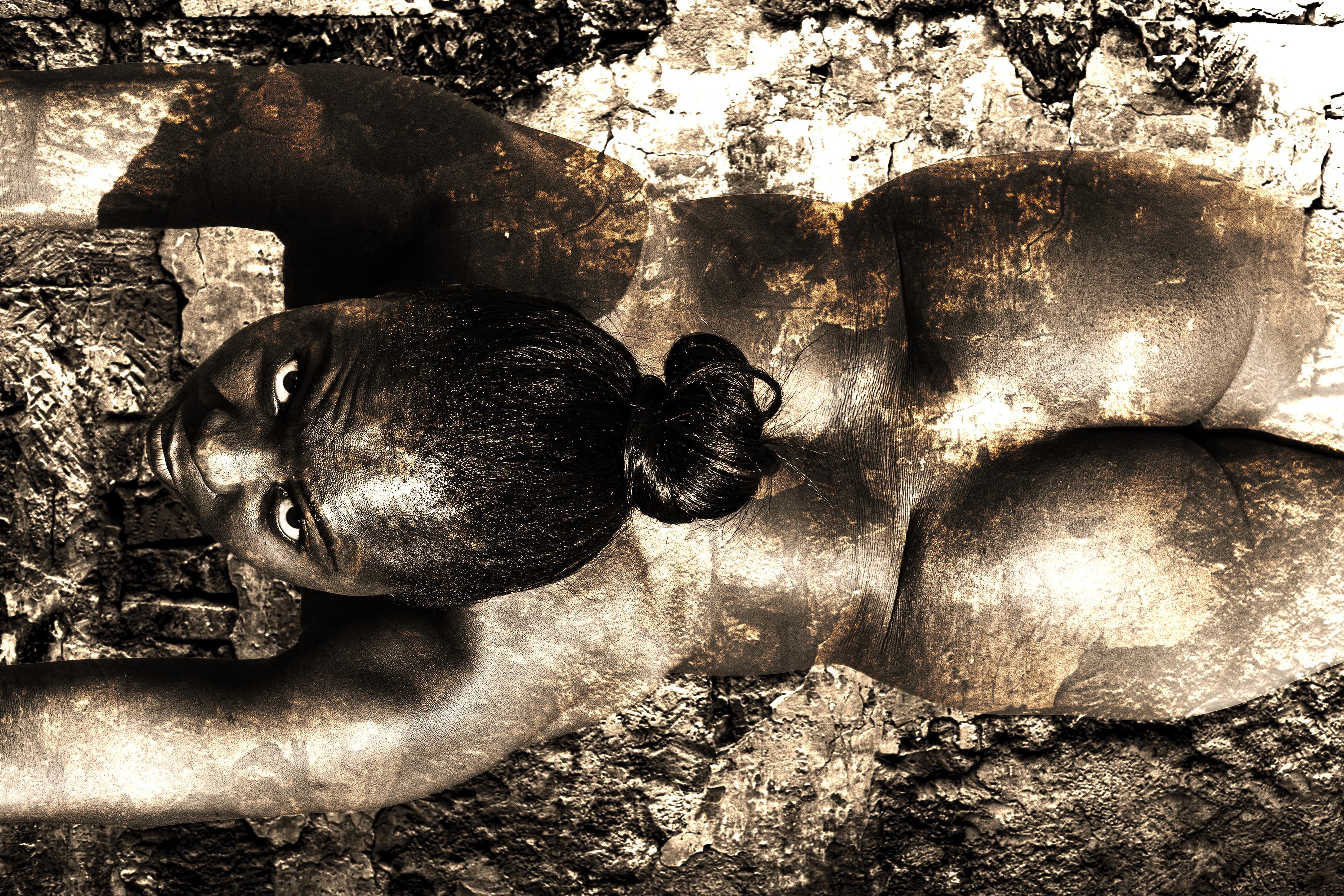 Wandering matter Françoise Benomar Contemporary African photography art nude For Sale 2