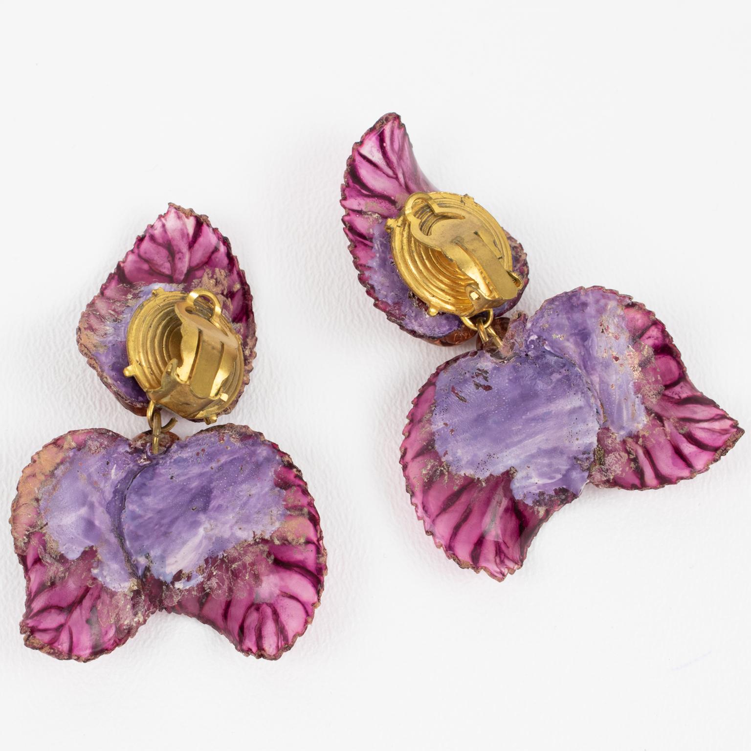 Francoise Montague by Cilea Dangle Resin Clip Earrings Purple and Toffee Leaves In Excellent Condition For Sale In Atlanta, GA