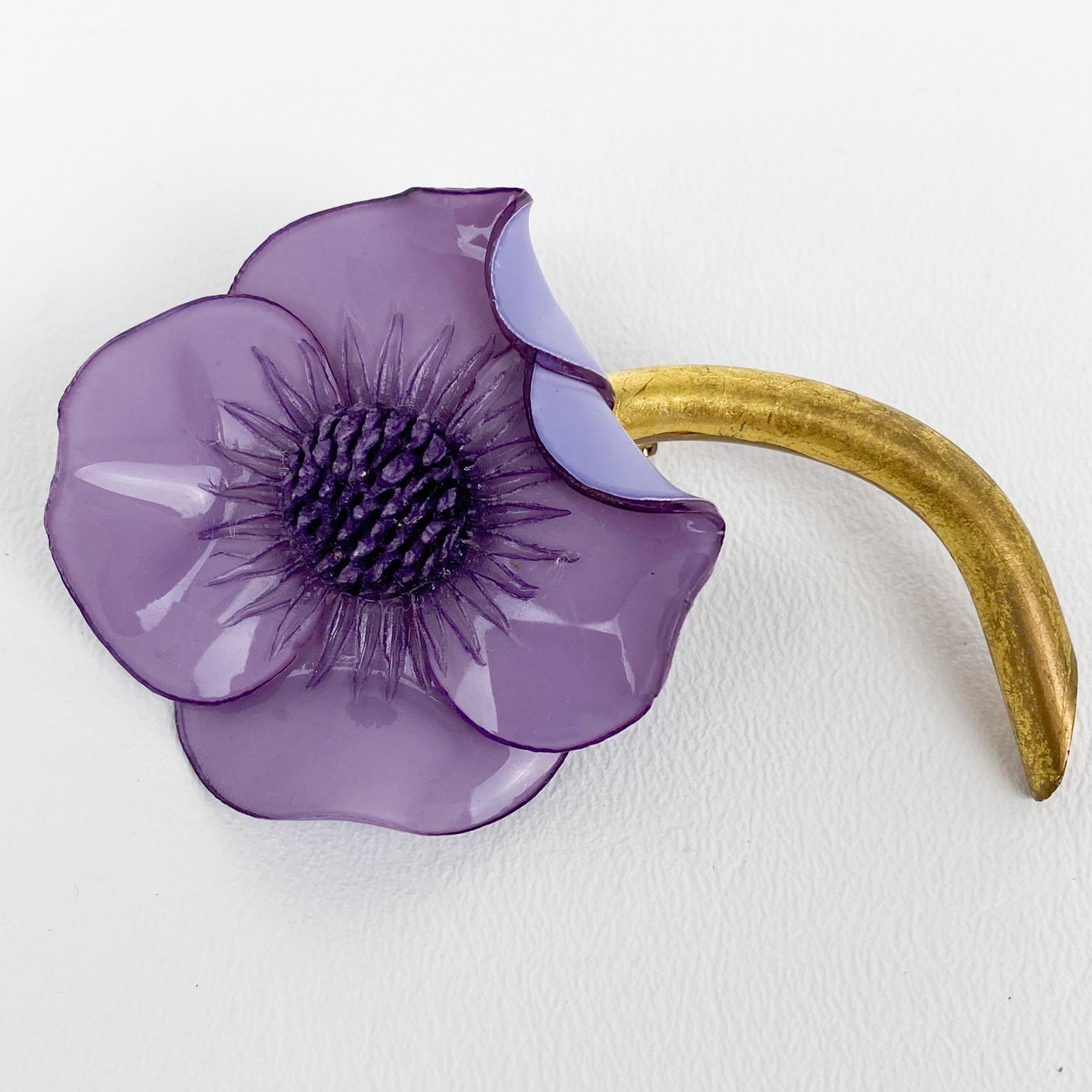 Francoise Montague Broche fleur de coq mauve en résine Unisexe en vente