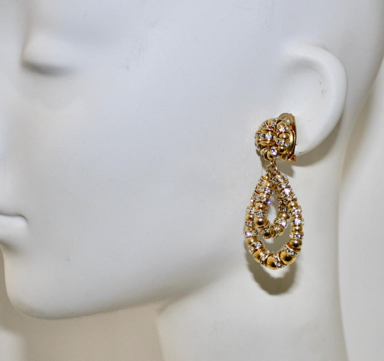 Francoise Montague gold and Crystal Lolita Earrings In New Condition For Sale In Virginia Beach, VA