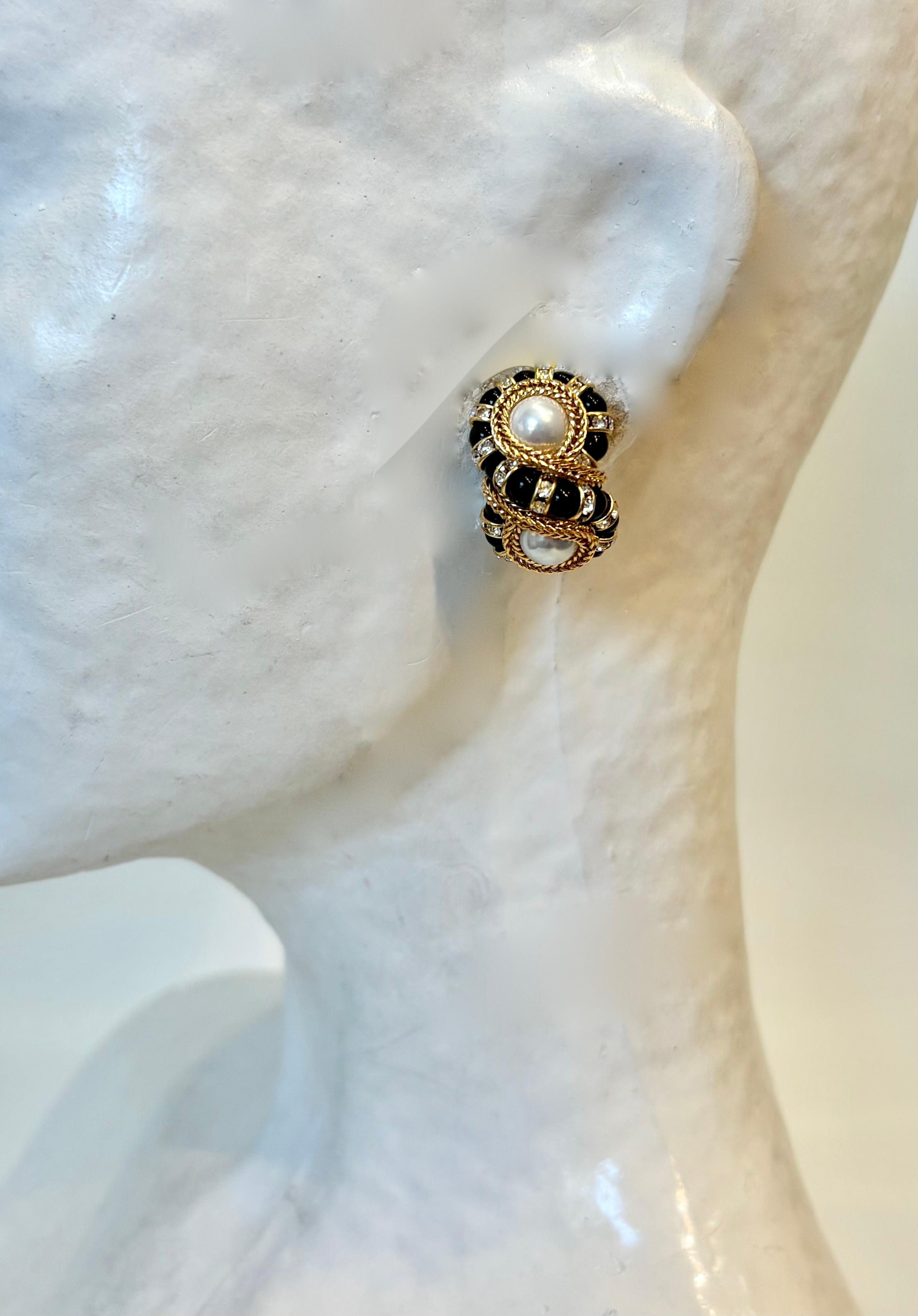 Women's or Men's Francoise Montague Huit Earrings in Black, Pearl and Gold Clip Earrings For Sale