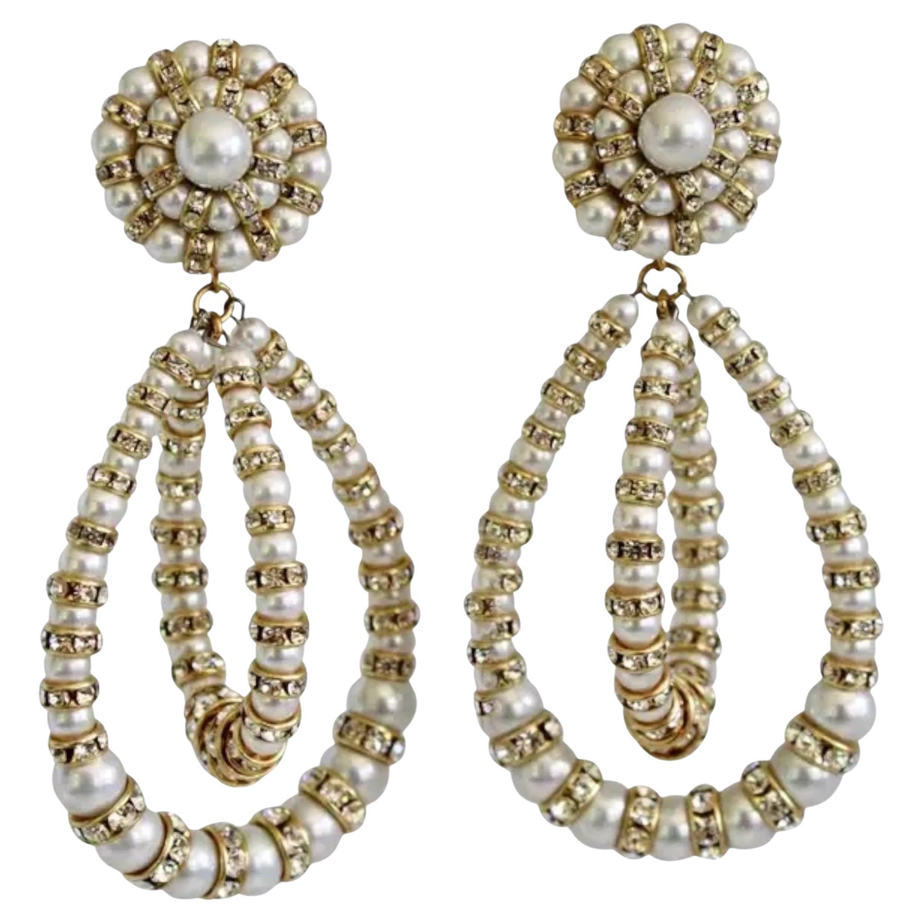 Orecchini a clip in oro con perle e cristalli Lolita grandi di Francoise Montague