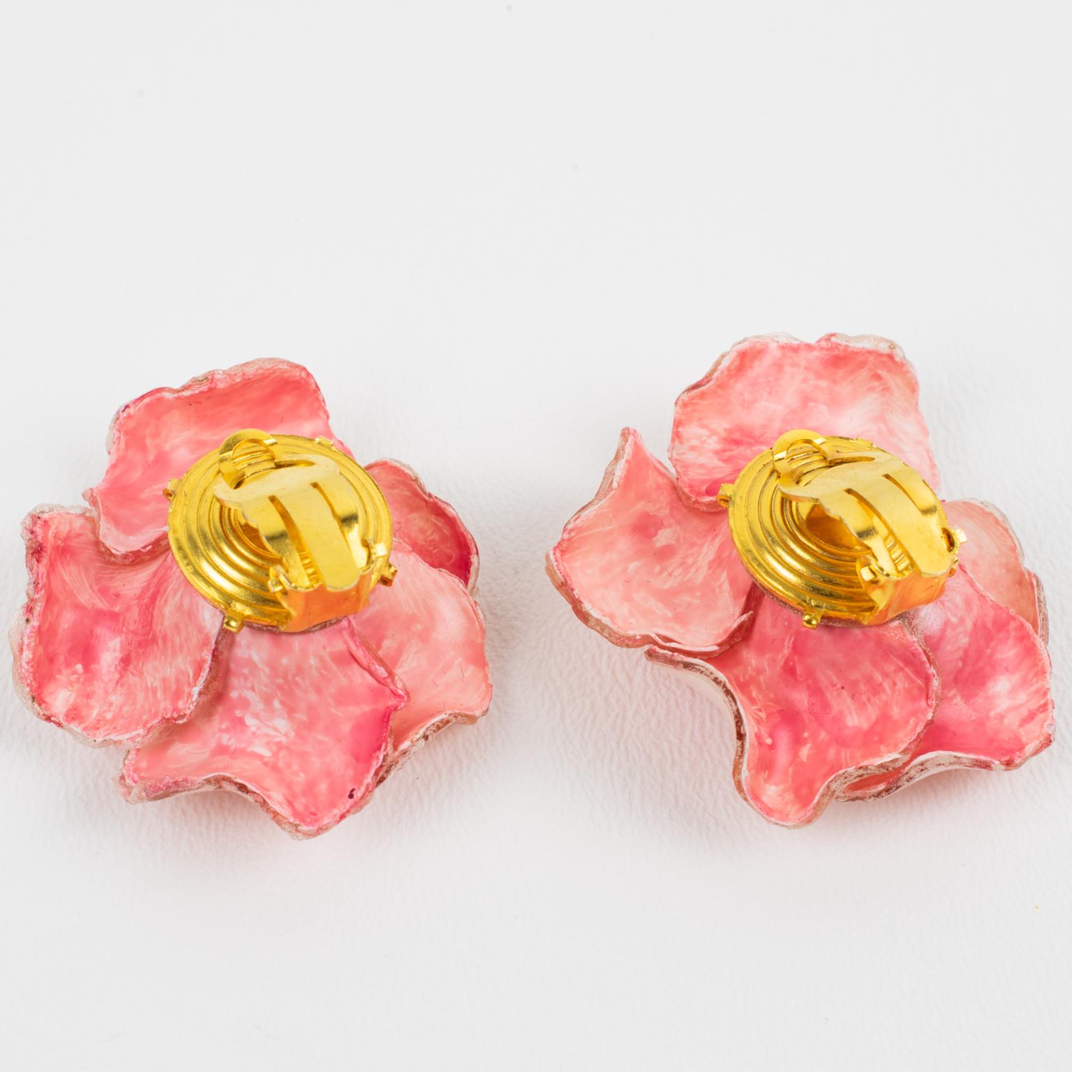 Francoise Montague Paris by Cilea Clip Earrings Resin Pink Rose In Excellent Condition For Sale In Atlanta, GA