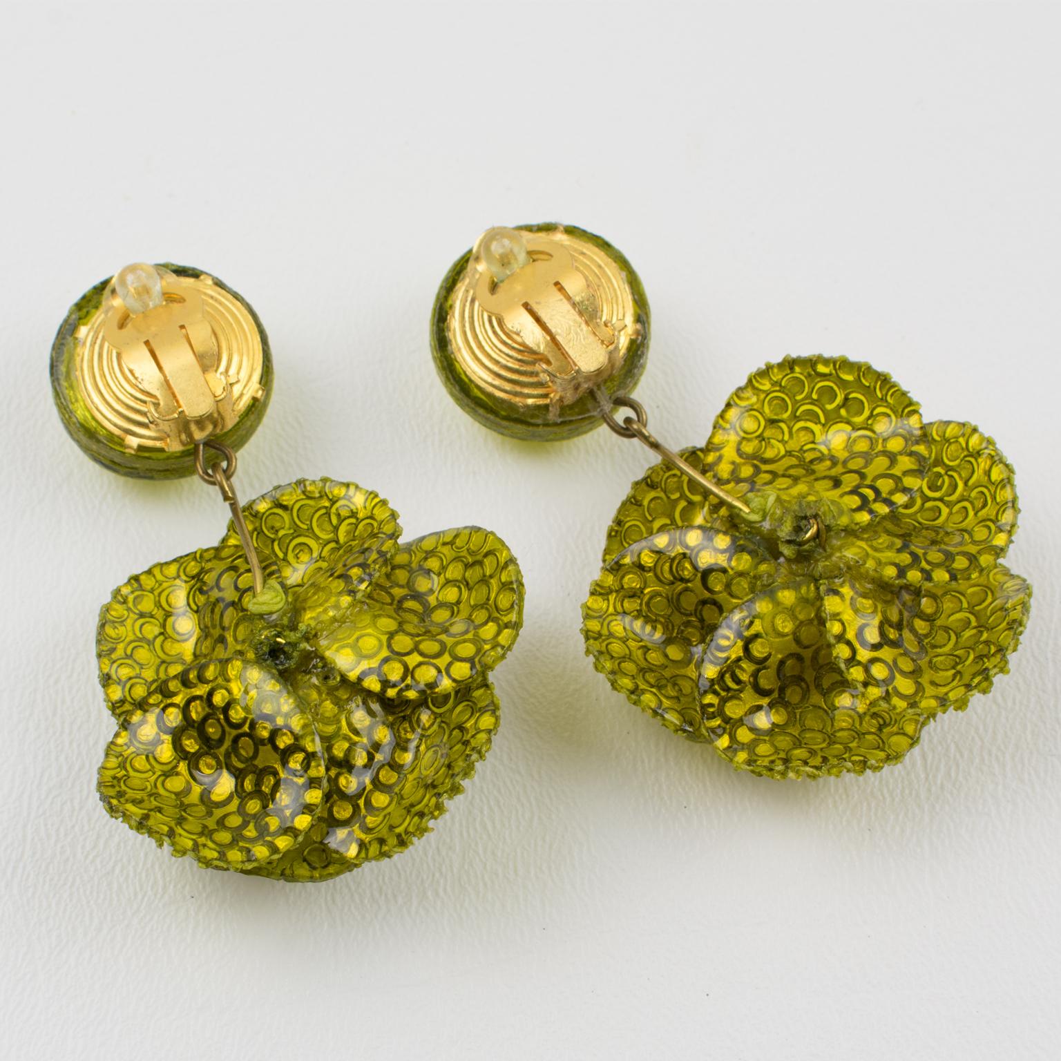 Francoise Montague Floral Clip Earrings In Excellent Condition For Sale In Atlanta, GA