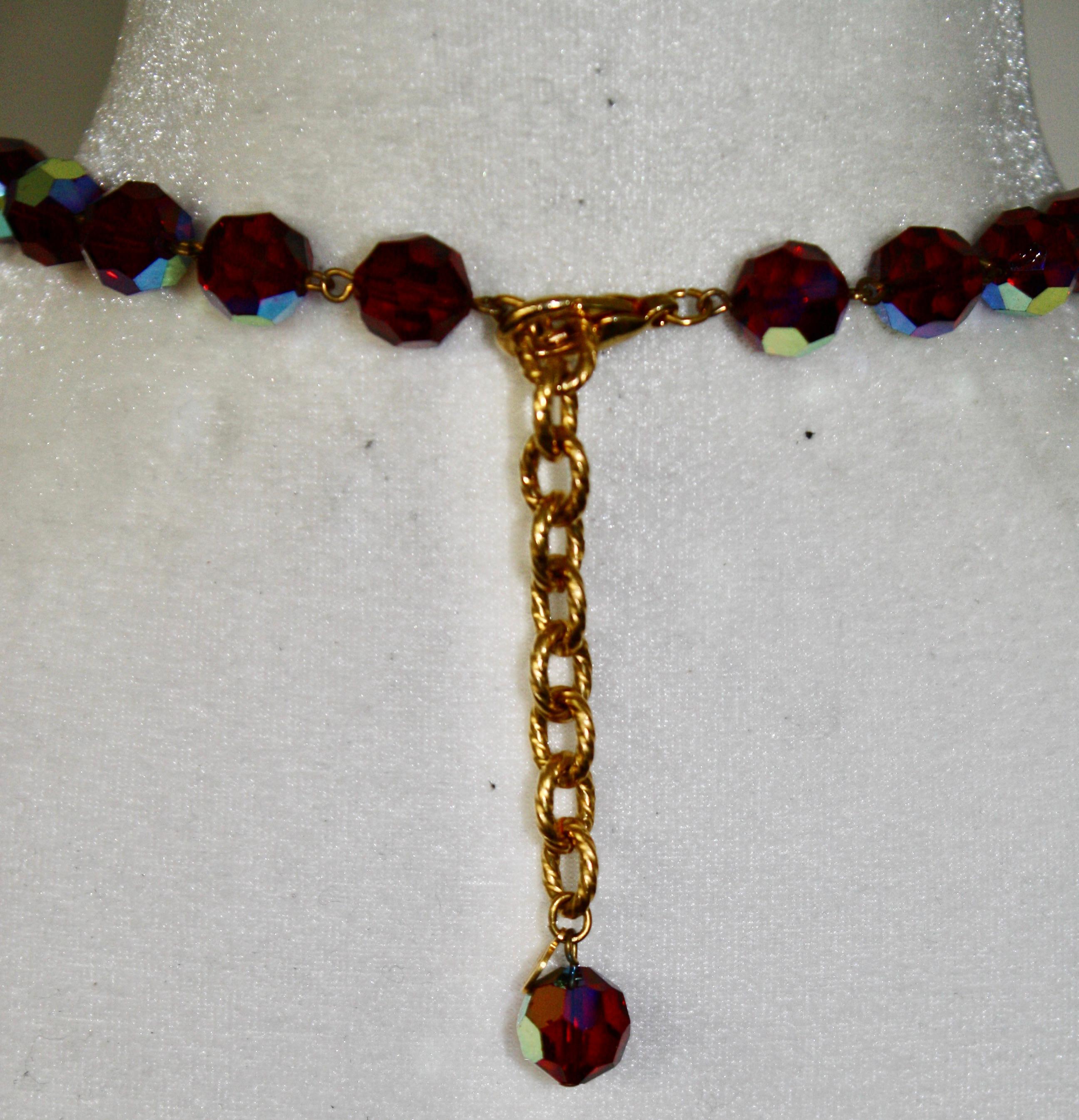 Halskette aus rotem Glas aus der französischen Montague im Angebot 1