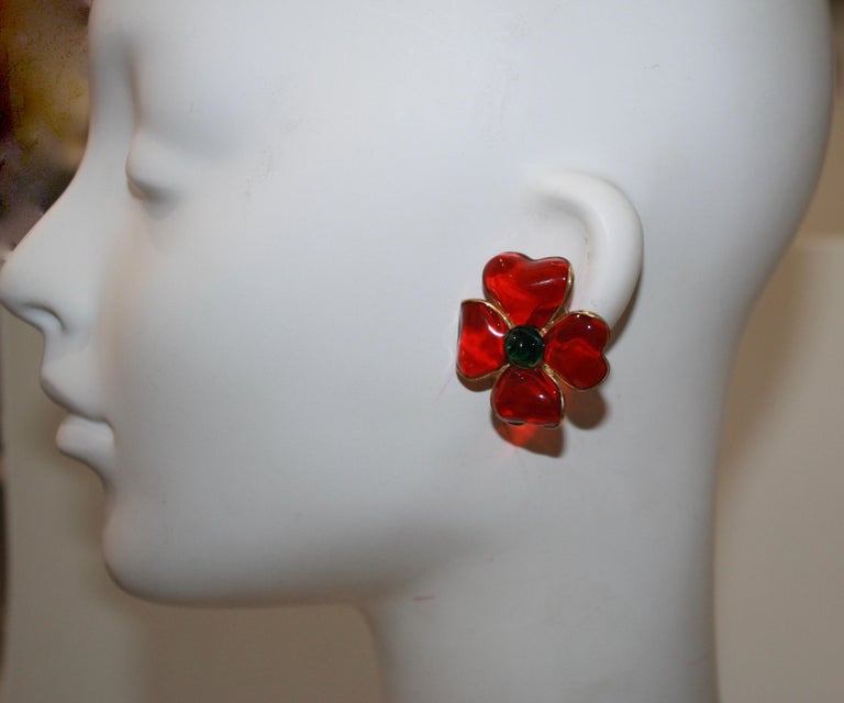 Francoise Montague Red Pate de Verre Clover Clip Earrings For Sale 1