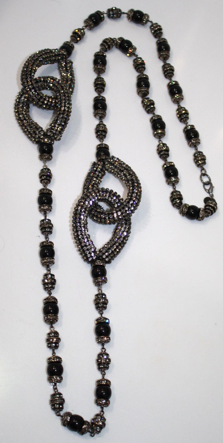 Collier Sautoir Vintage Pâte De Verre Noir Et Argent - Créateur, Occasion En Excellent état